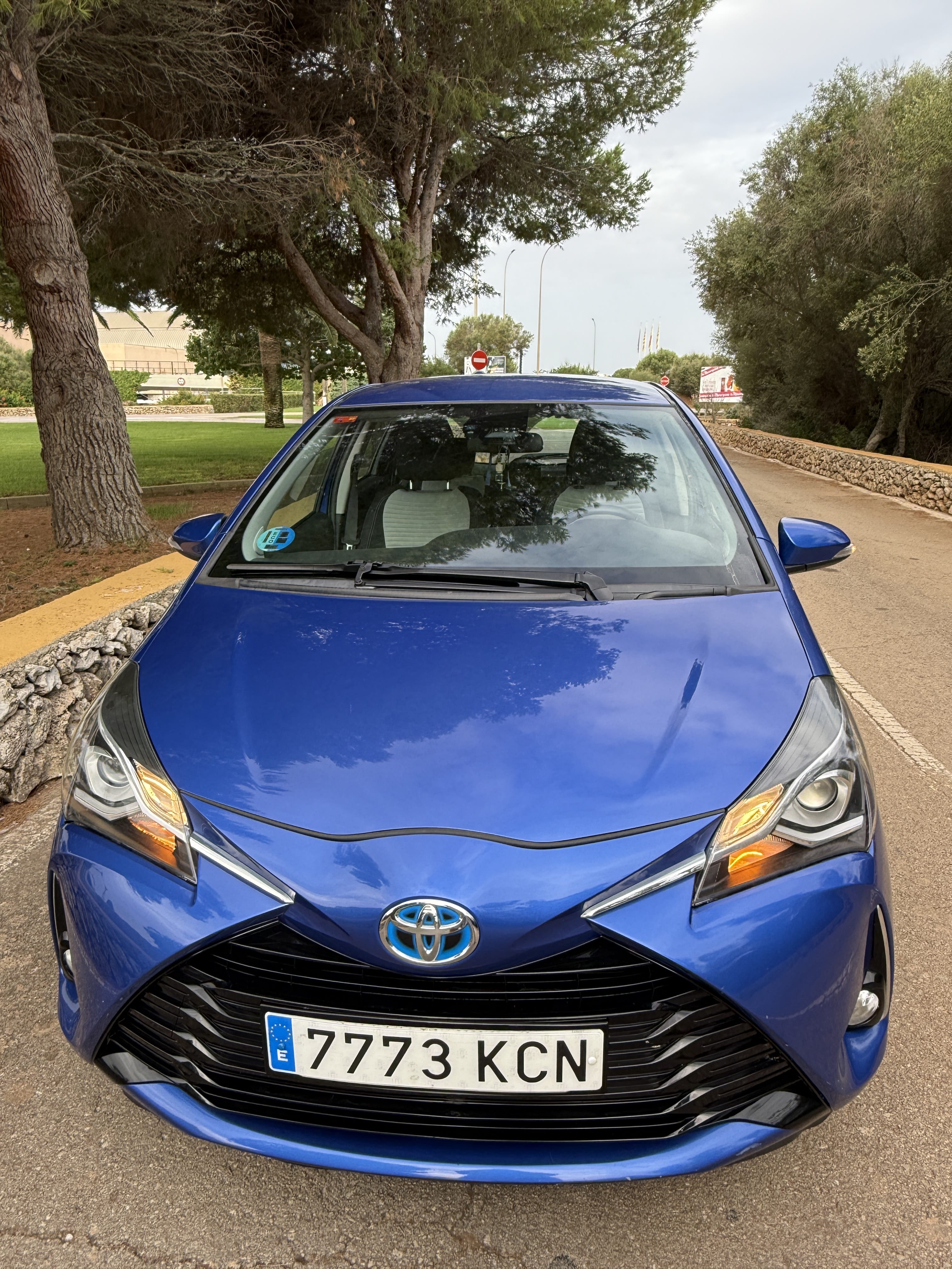 Toyota Yaris Híbrido con Entrada de Audio/iPod