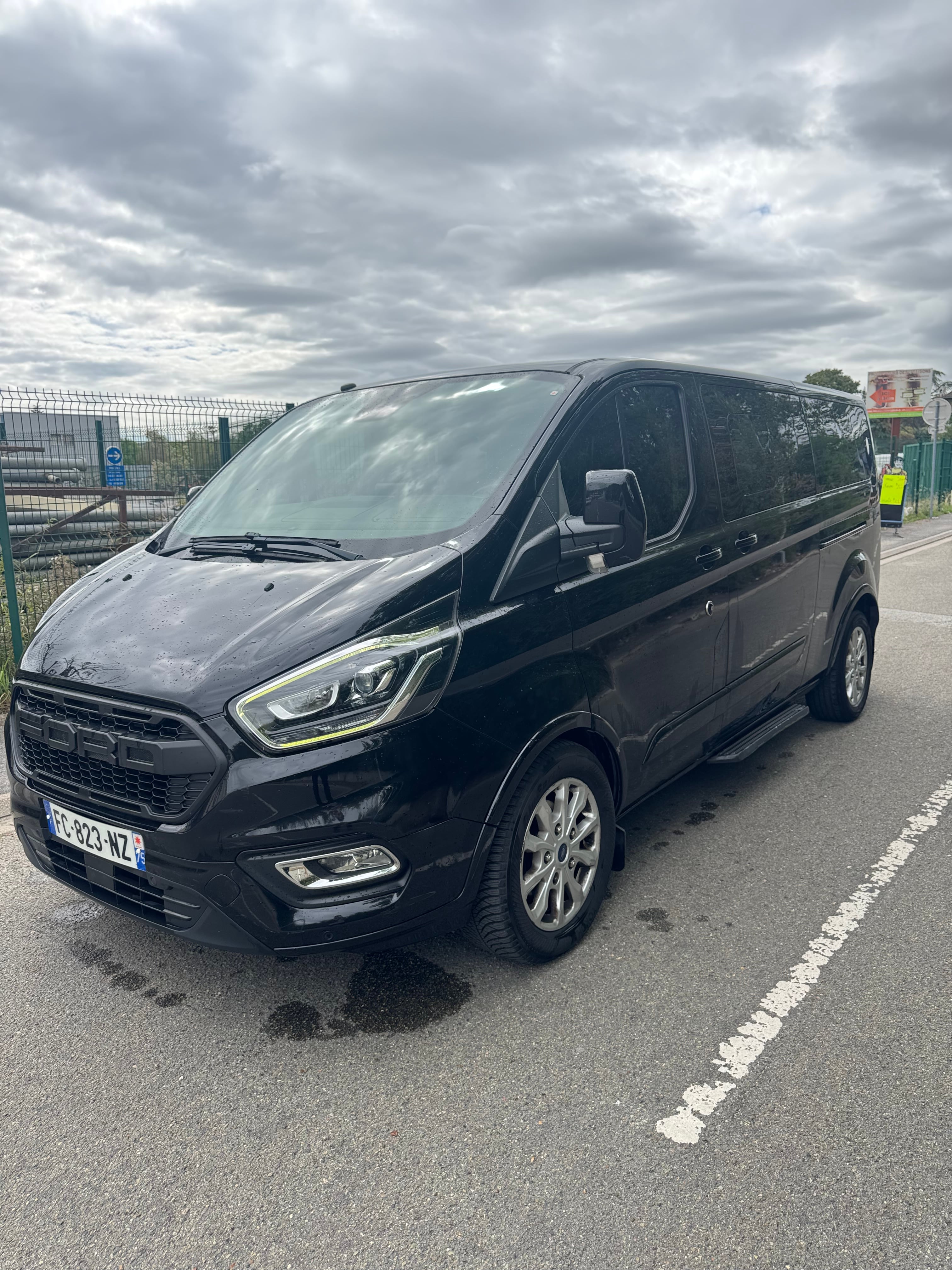 Ford Tourneo Custom, 2018, Diesel, automatique, 8 places