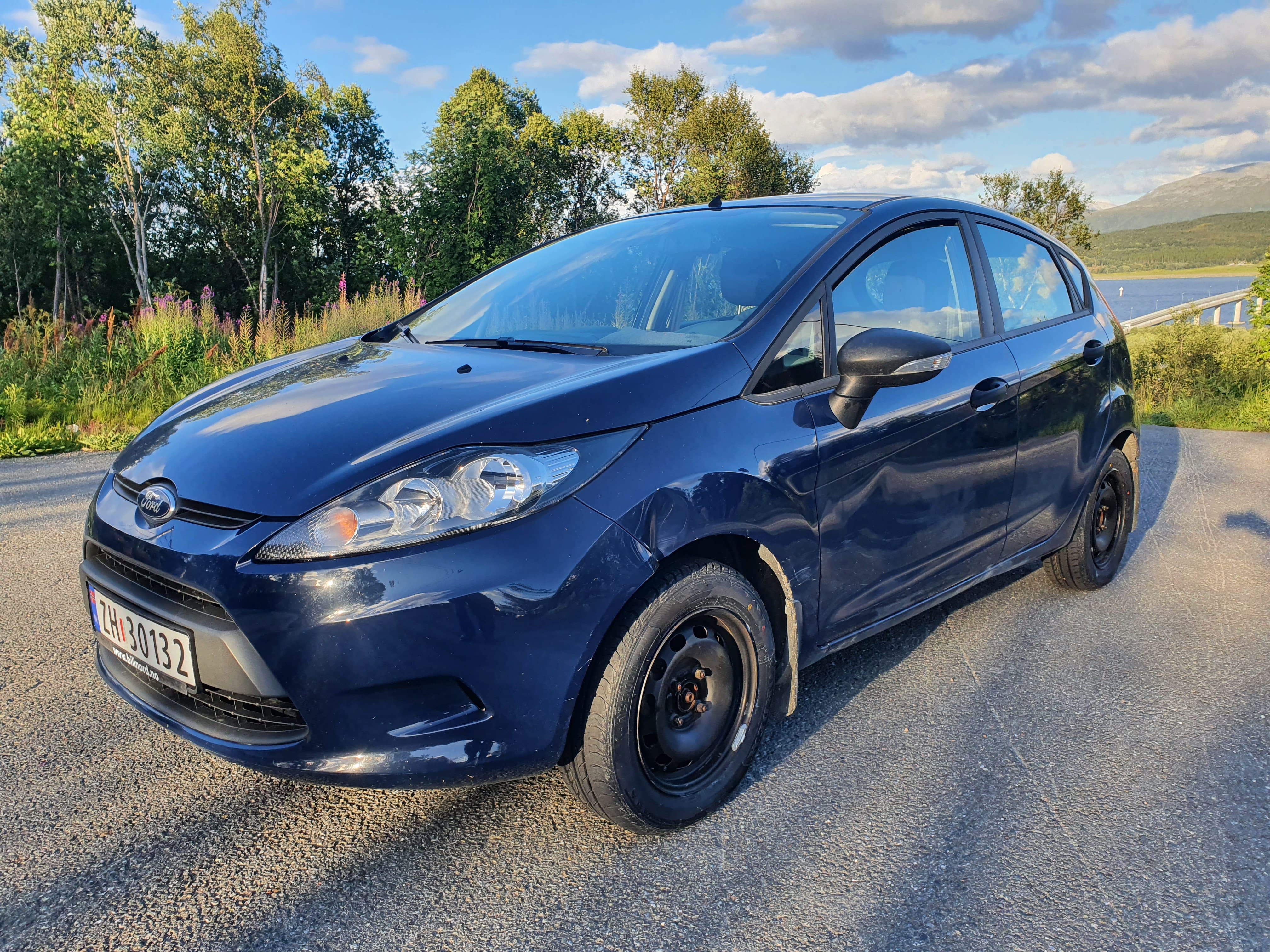 Ford Fiesta 1.3i mit Kindersitz