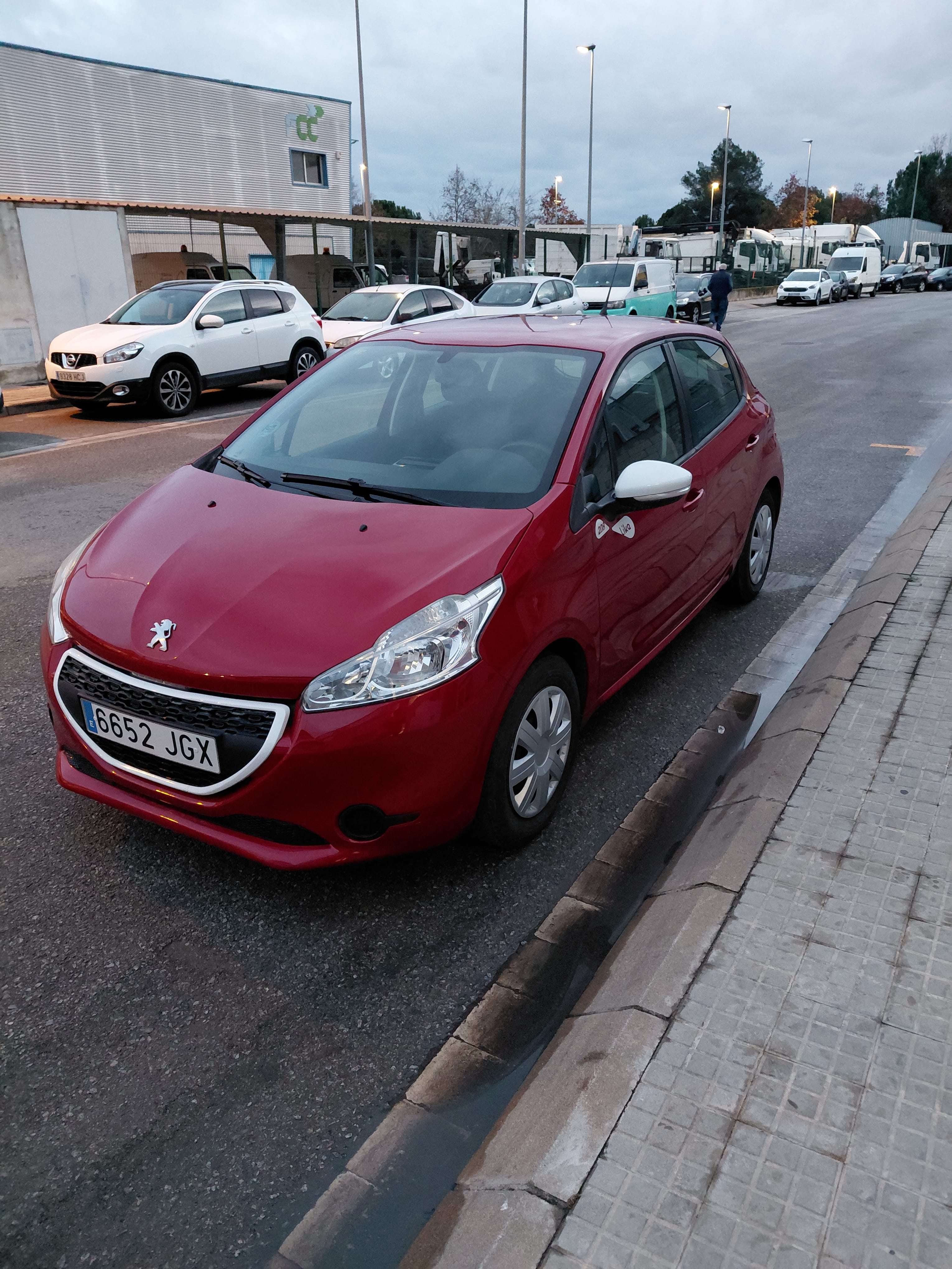 Peugeot 208, 2015, Gasolina 95
