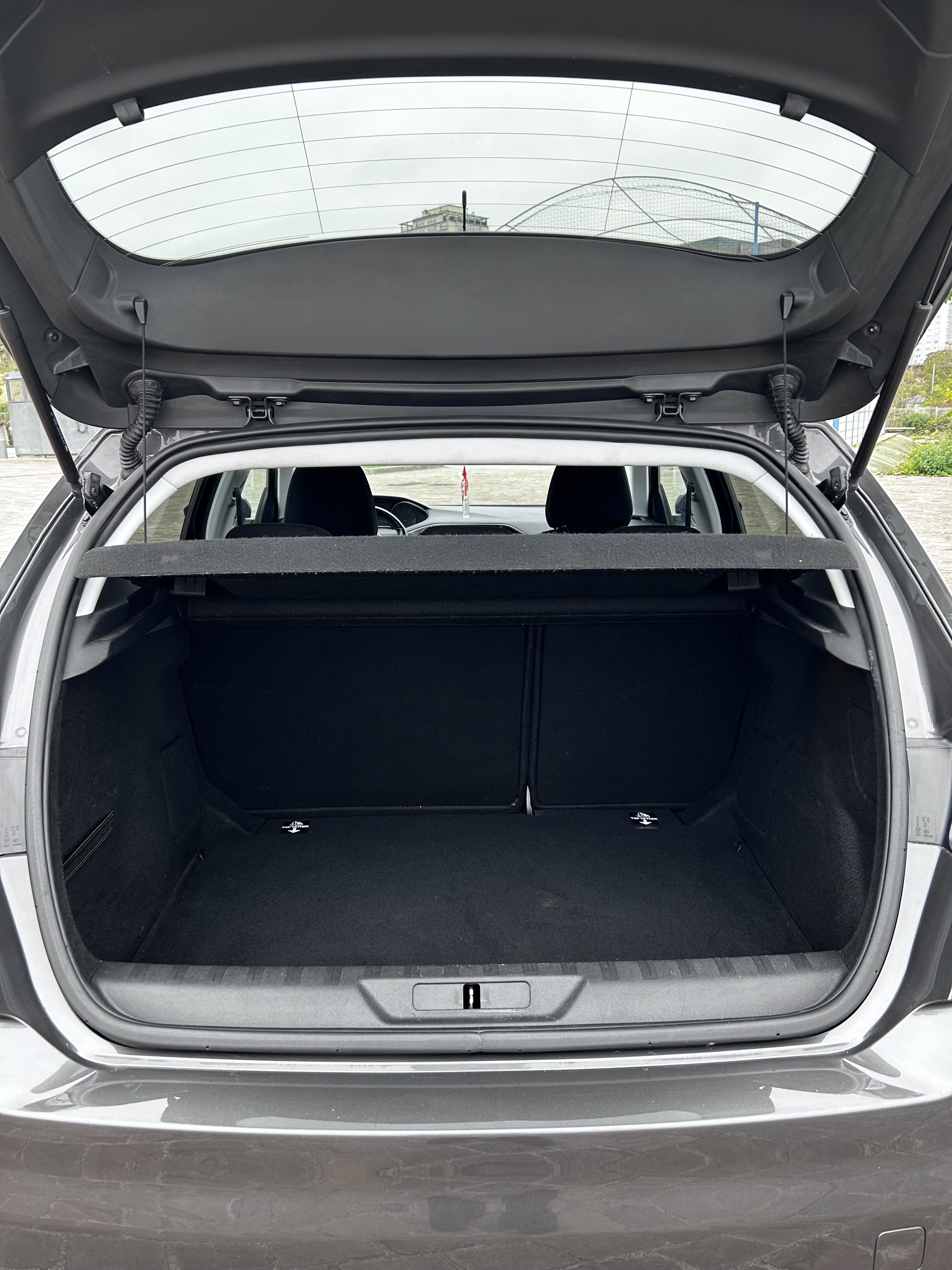 Peugeot 308 avec Siège bébé