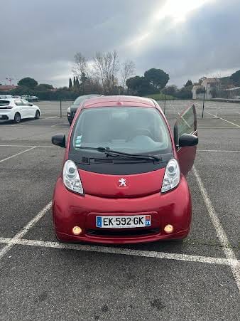 Peugeot iOn avec Entrée audio / iPod