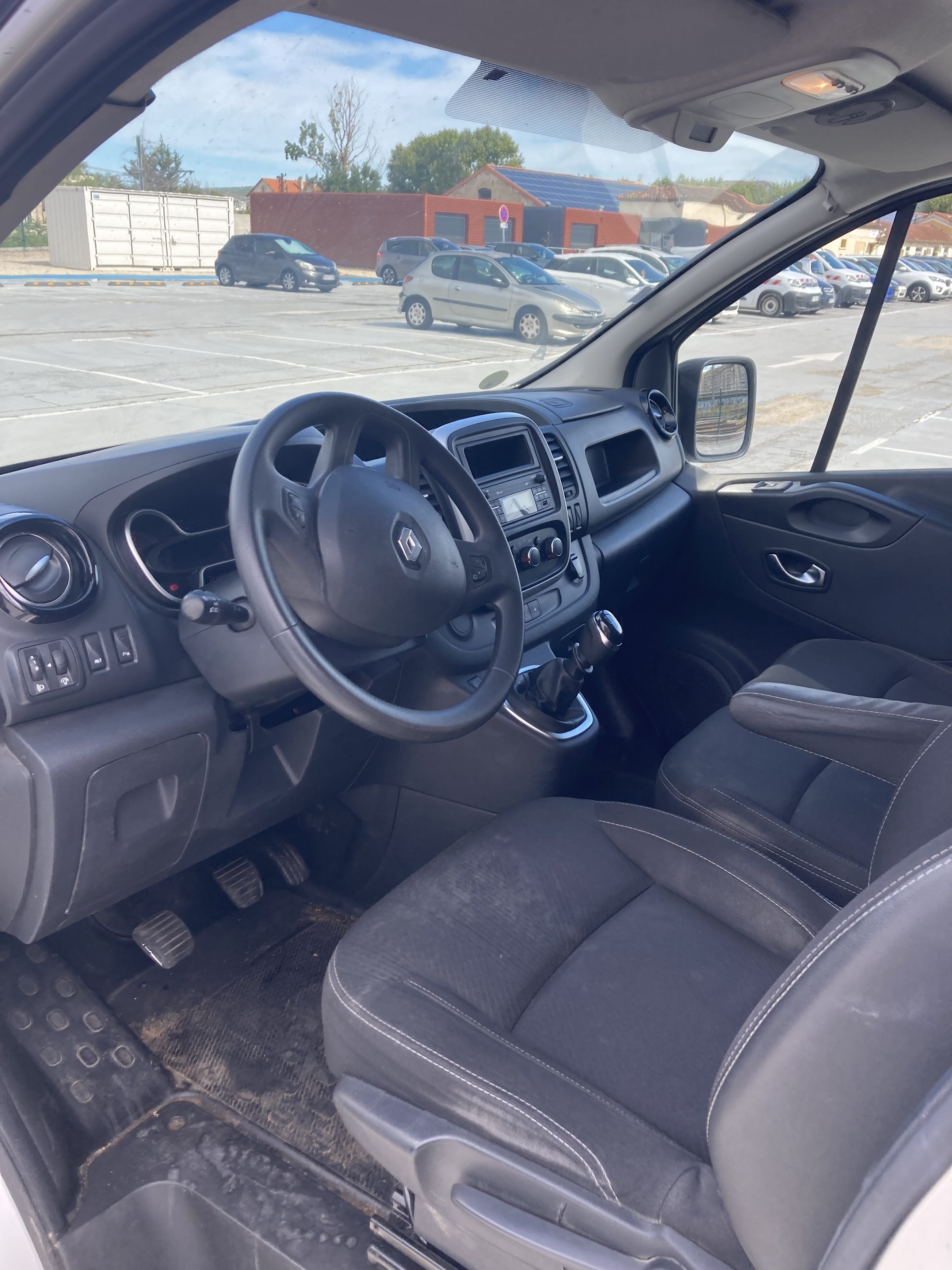 Renault Trafic avec Attelage