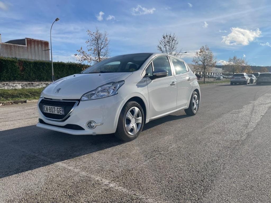 Peugeot 208 1.2, 2013, Essence 95