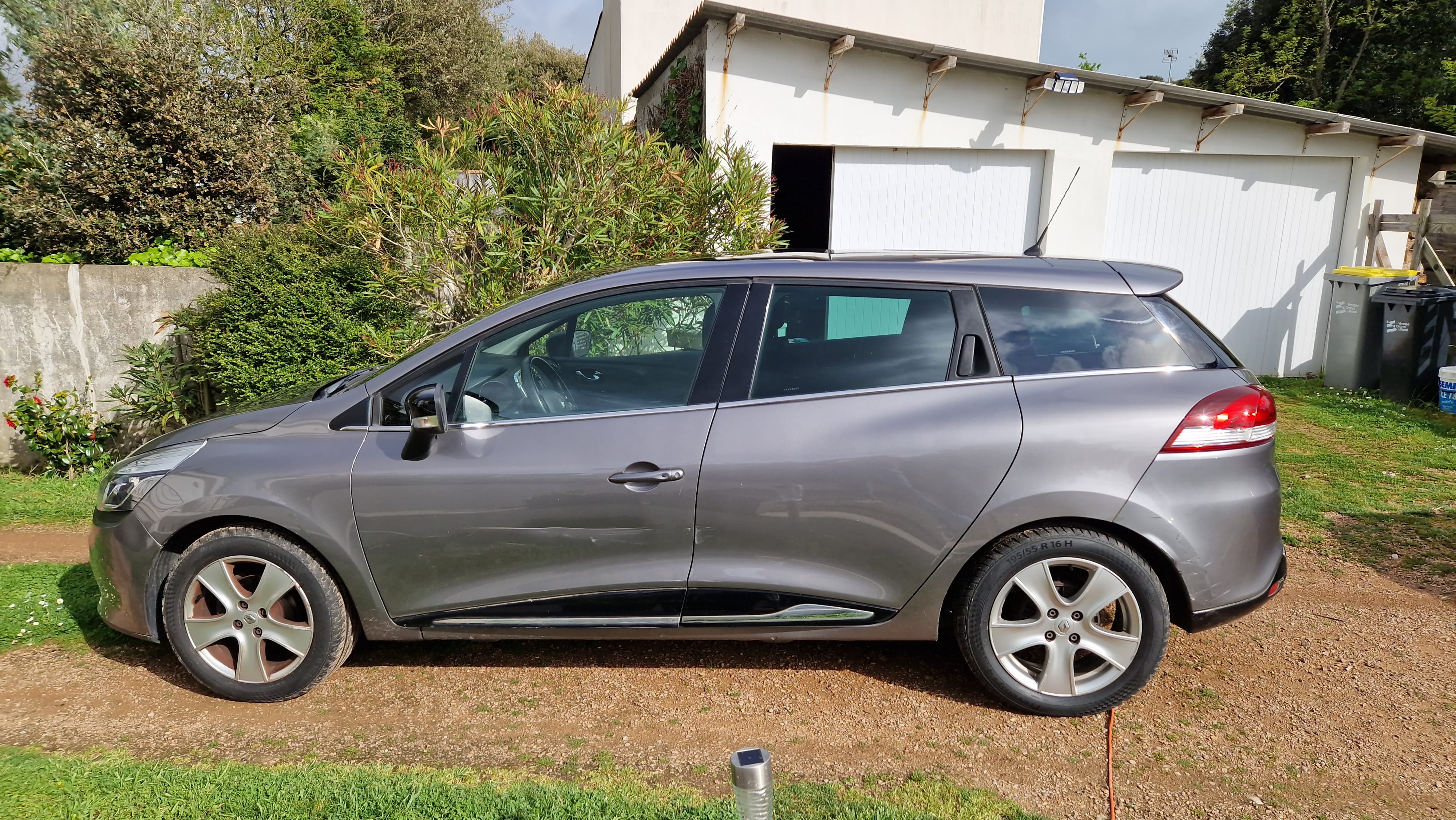 Renault Clio Estate mit Klimaanlage