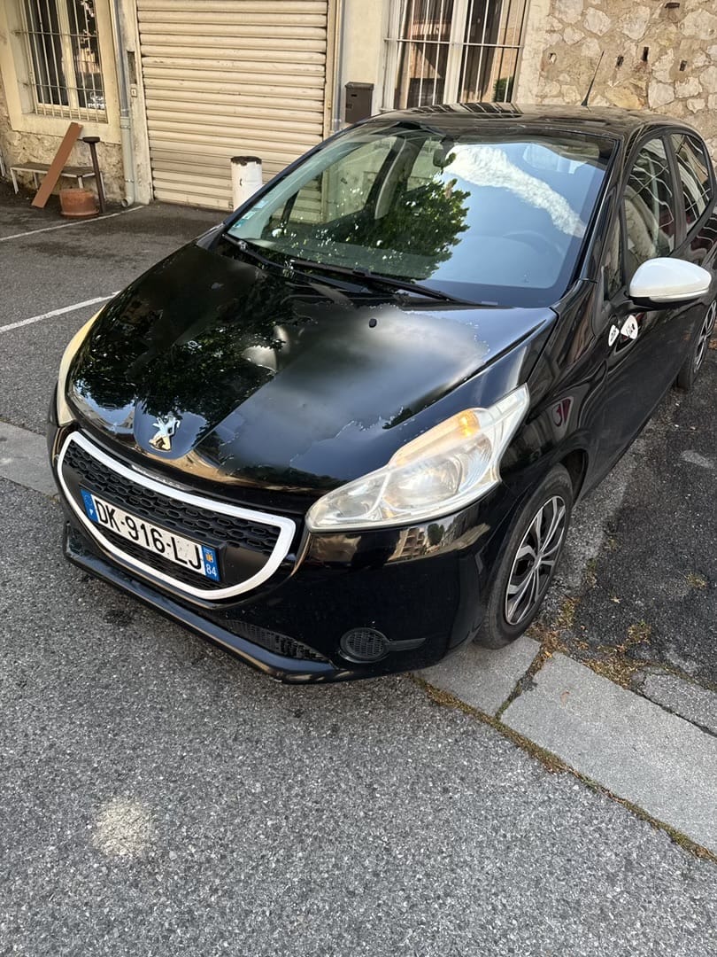 Peugeot 208 1.2 vti, 2014, Essence 95