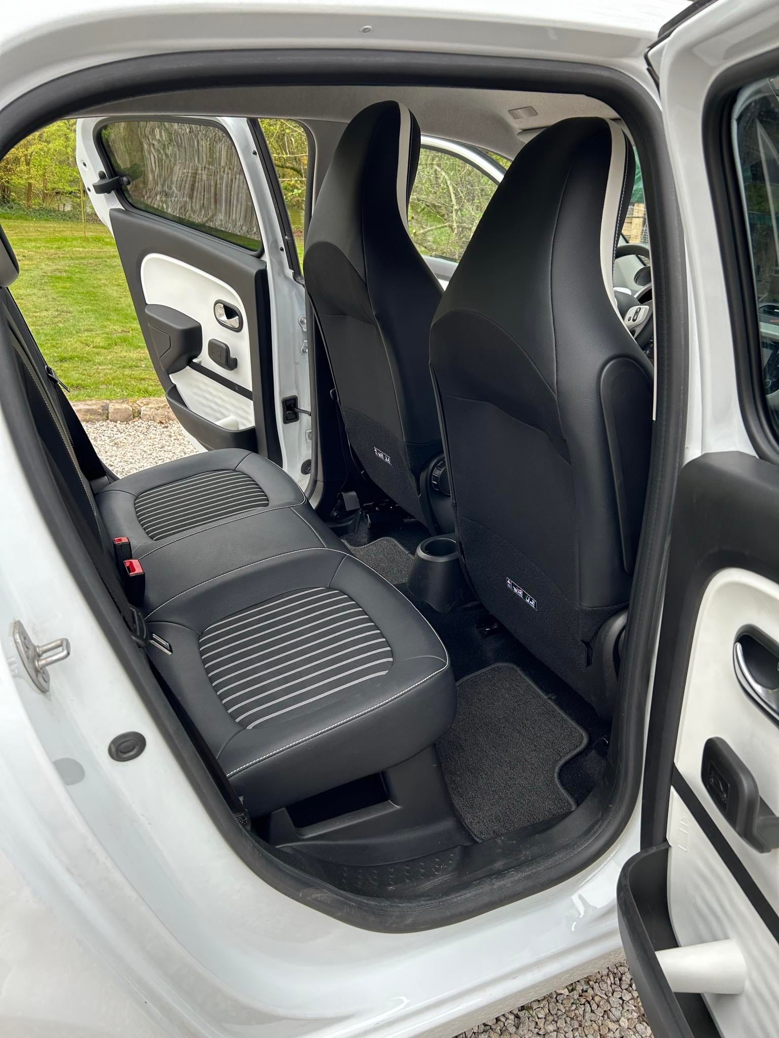 Renault Twingo III avec GPS