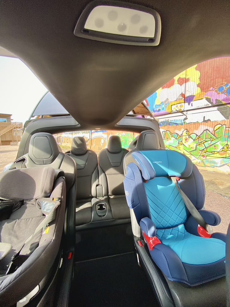 Tesla Model X med Babysete