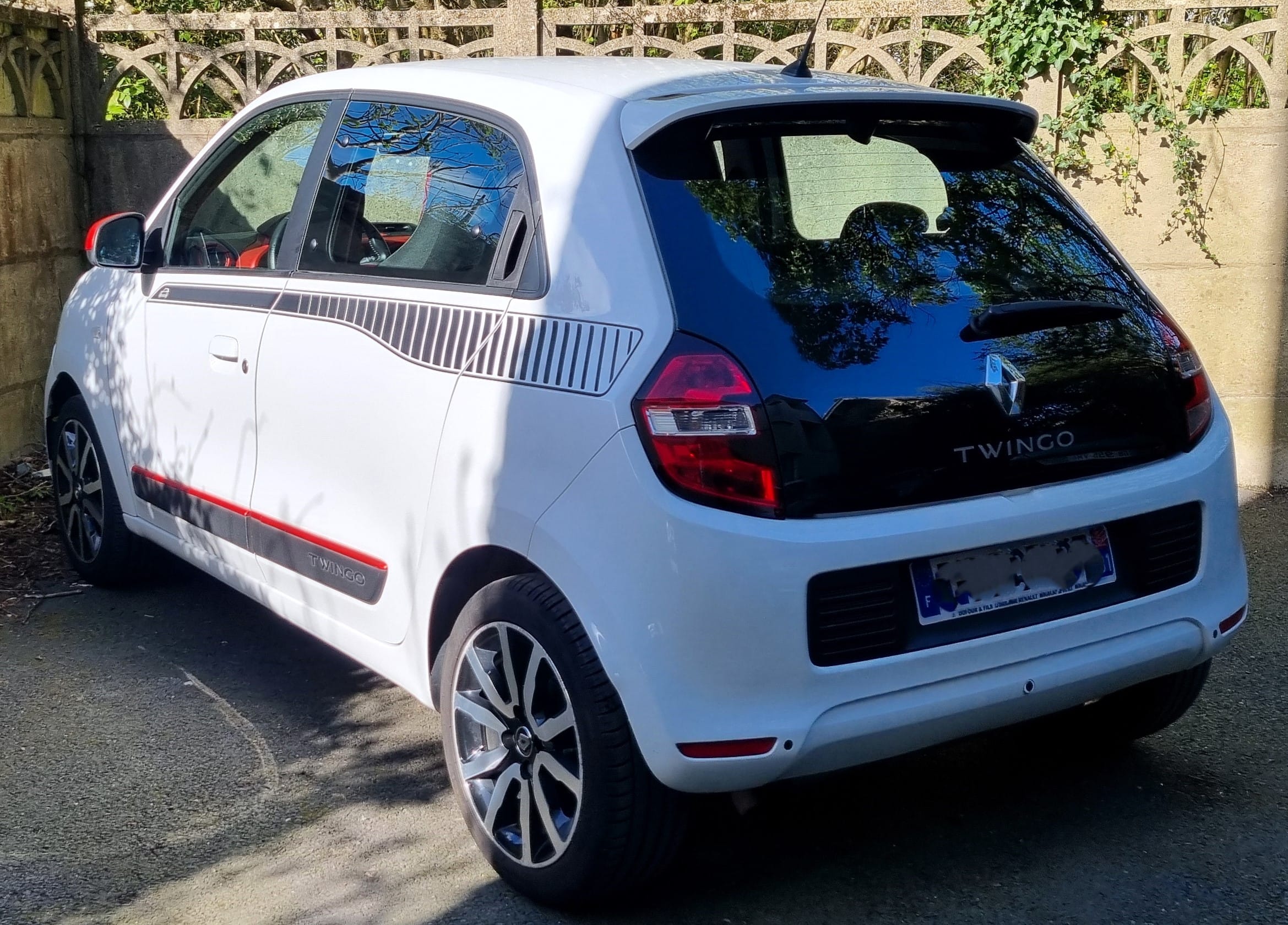 Renault Twingo III 1.0 sce 70 ch avec Audio Bluetooth