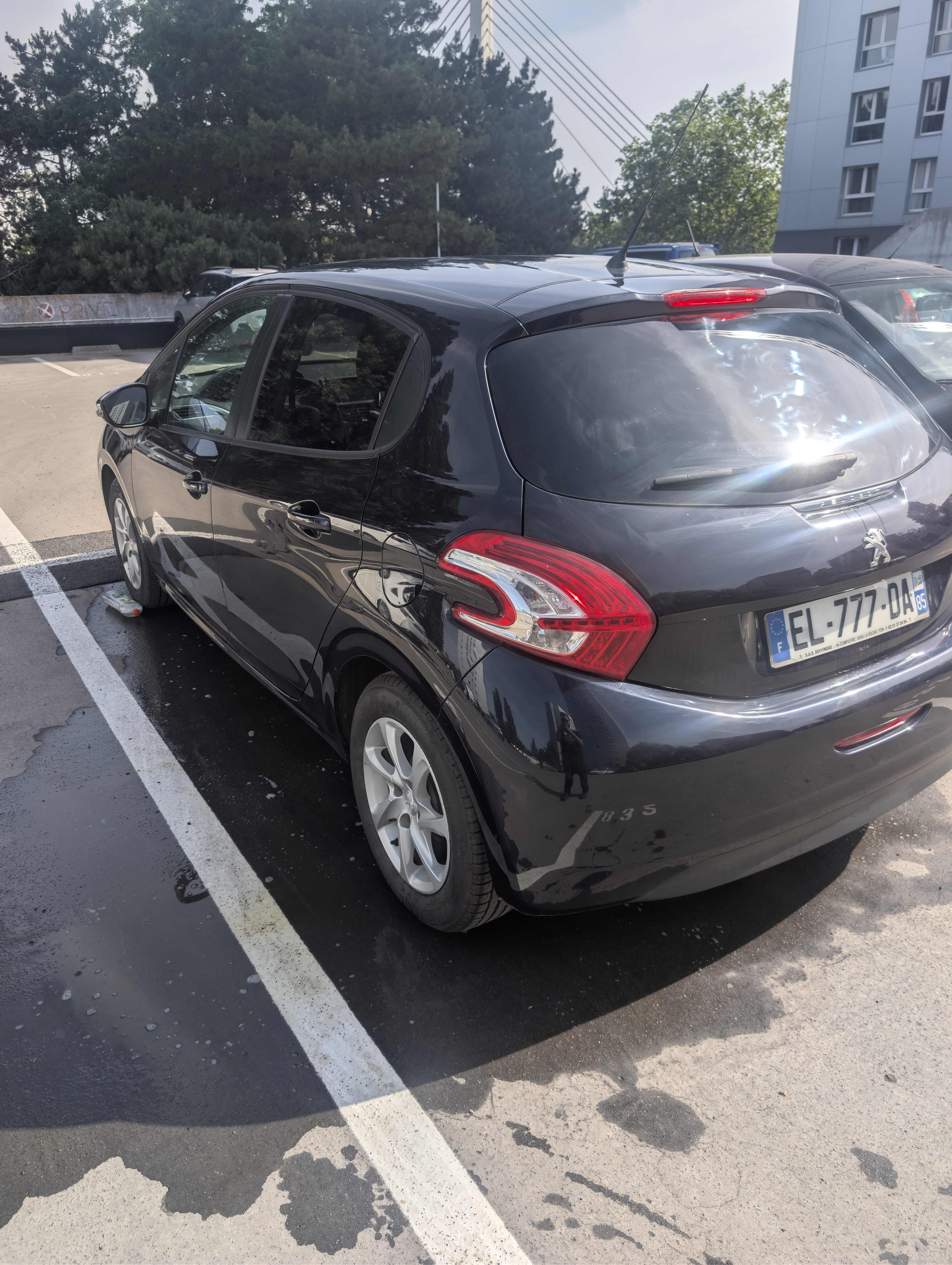 Peugeot 208 avec GPS