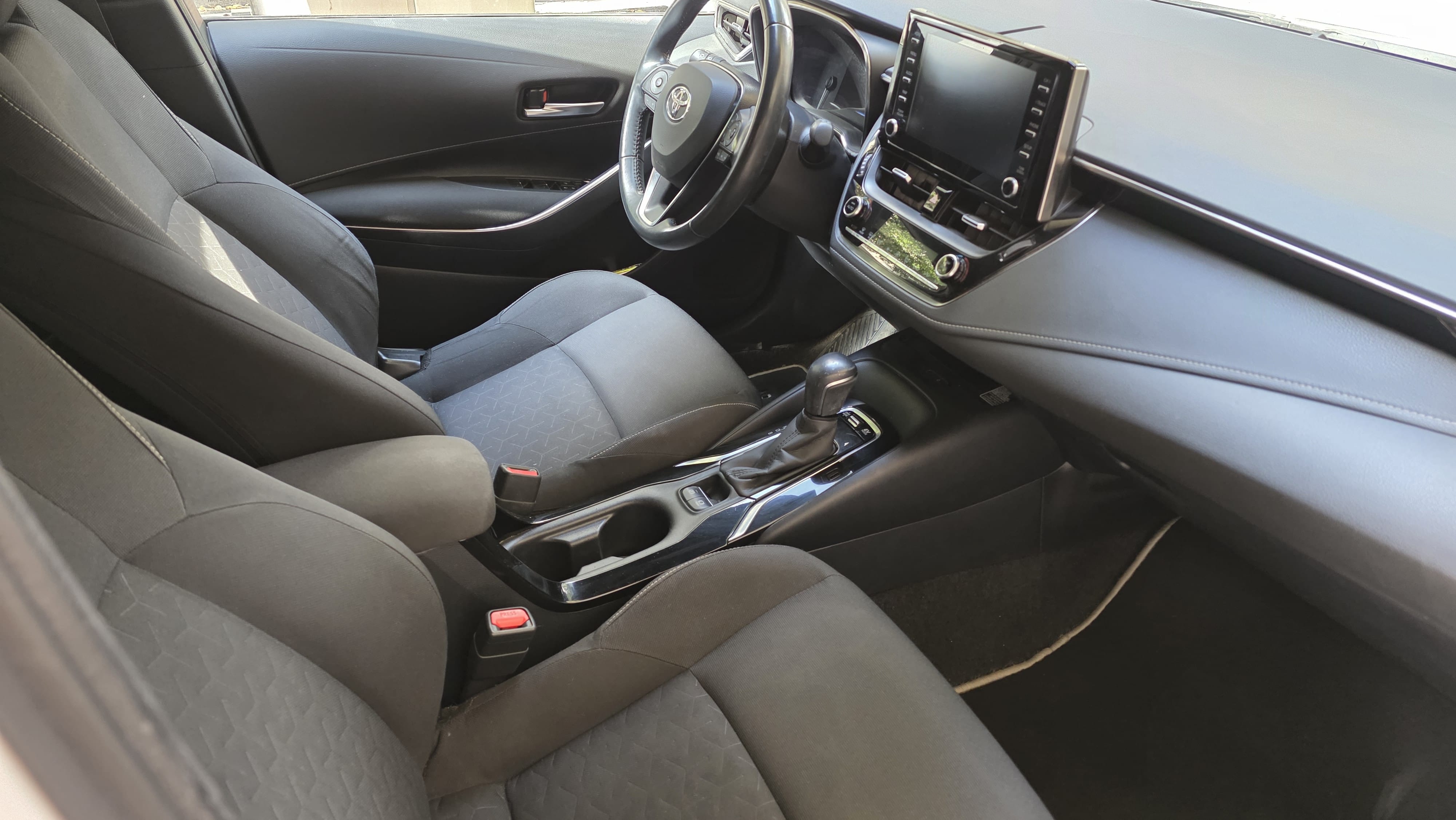 Toyota Corolla Hatchback avec Chaines