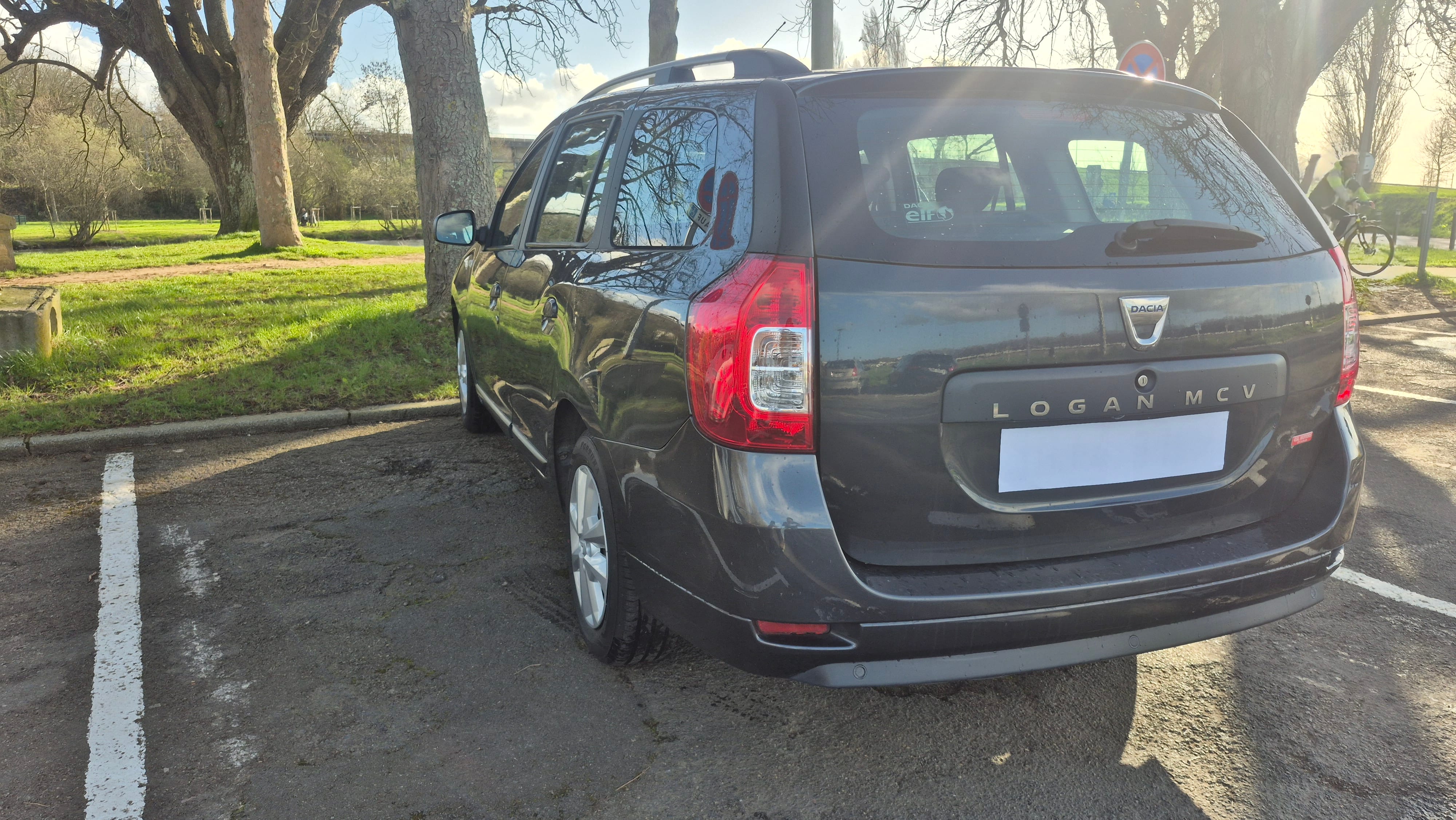 Dacia Logan MCV Sce 75 Lauréate avec Port USB