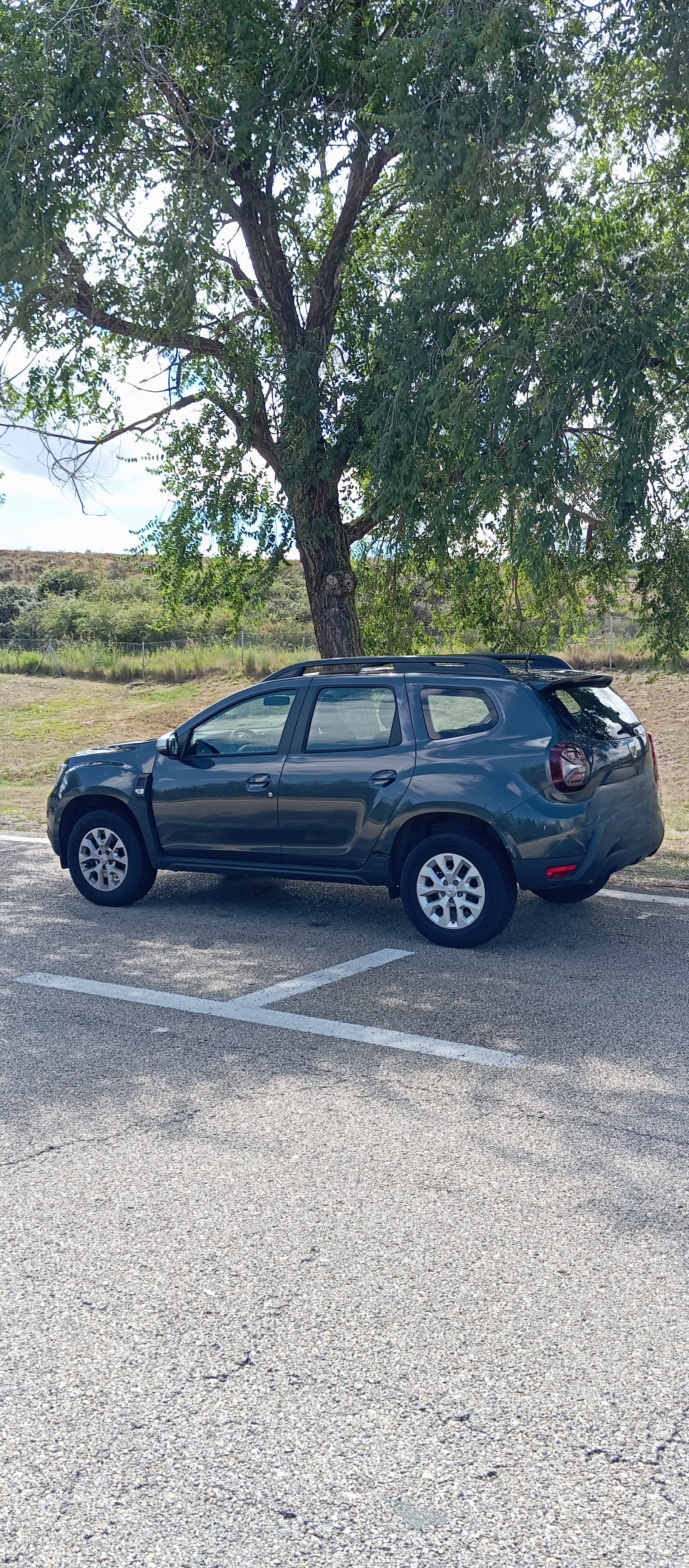 Dacia Duster with Air conditioning