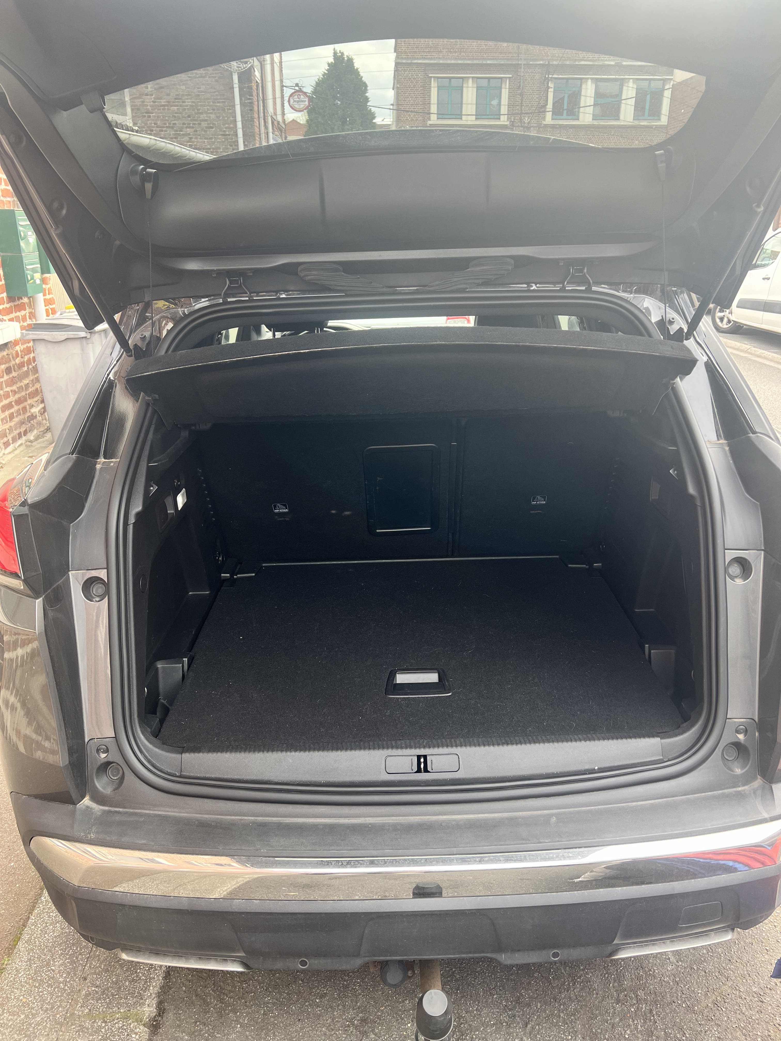Peugeot 3008 THP 165 CV avec Entrée audio / iPod