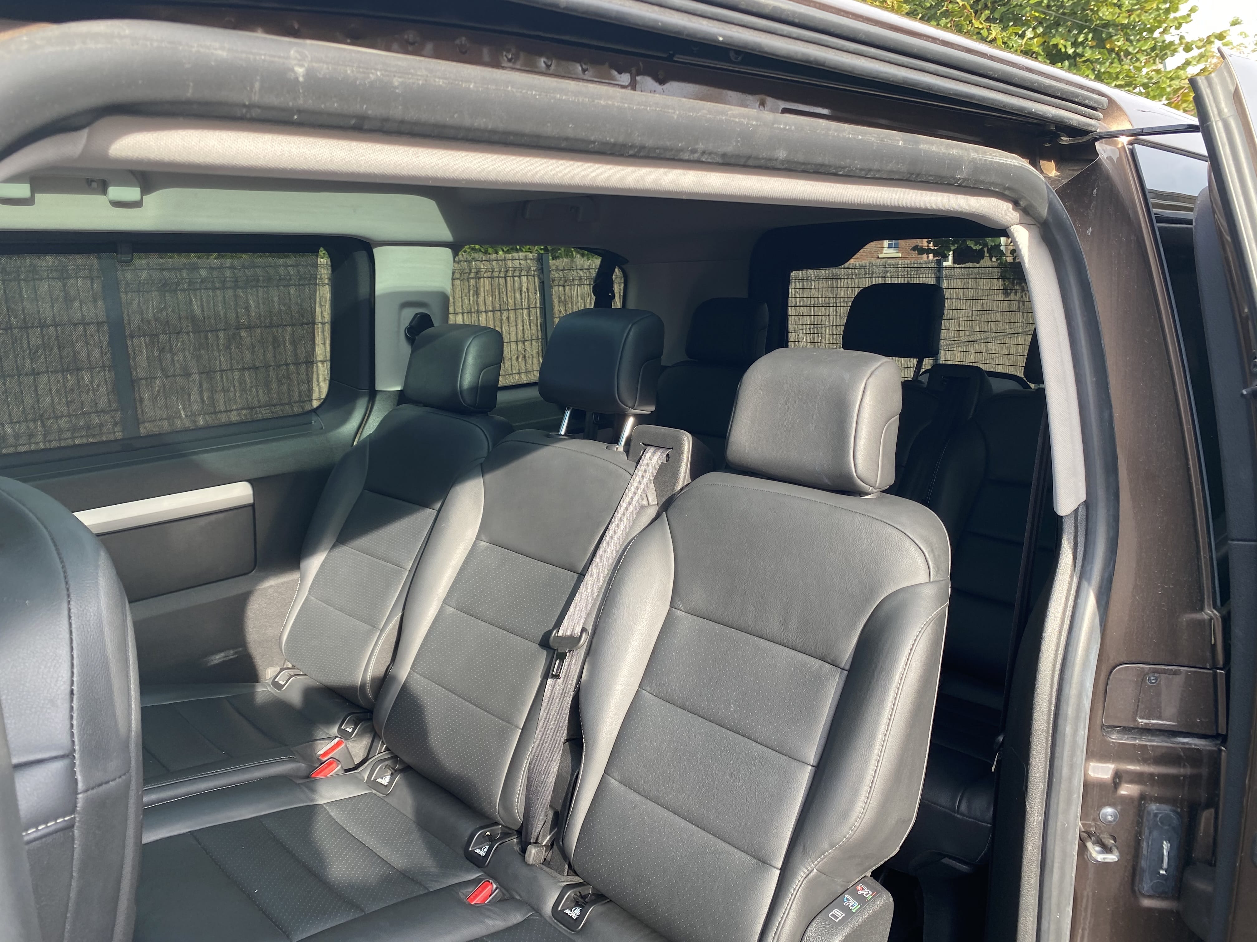 Peugeot Traveller 2hdi 150 cv avec Siège bébé