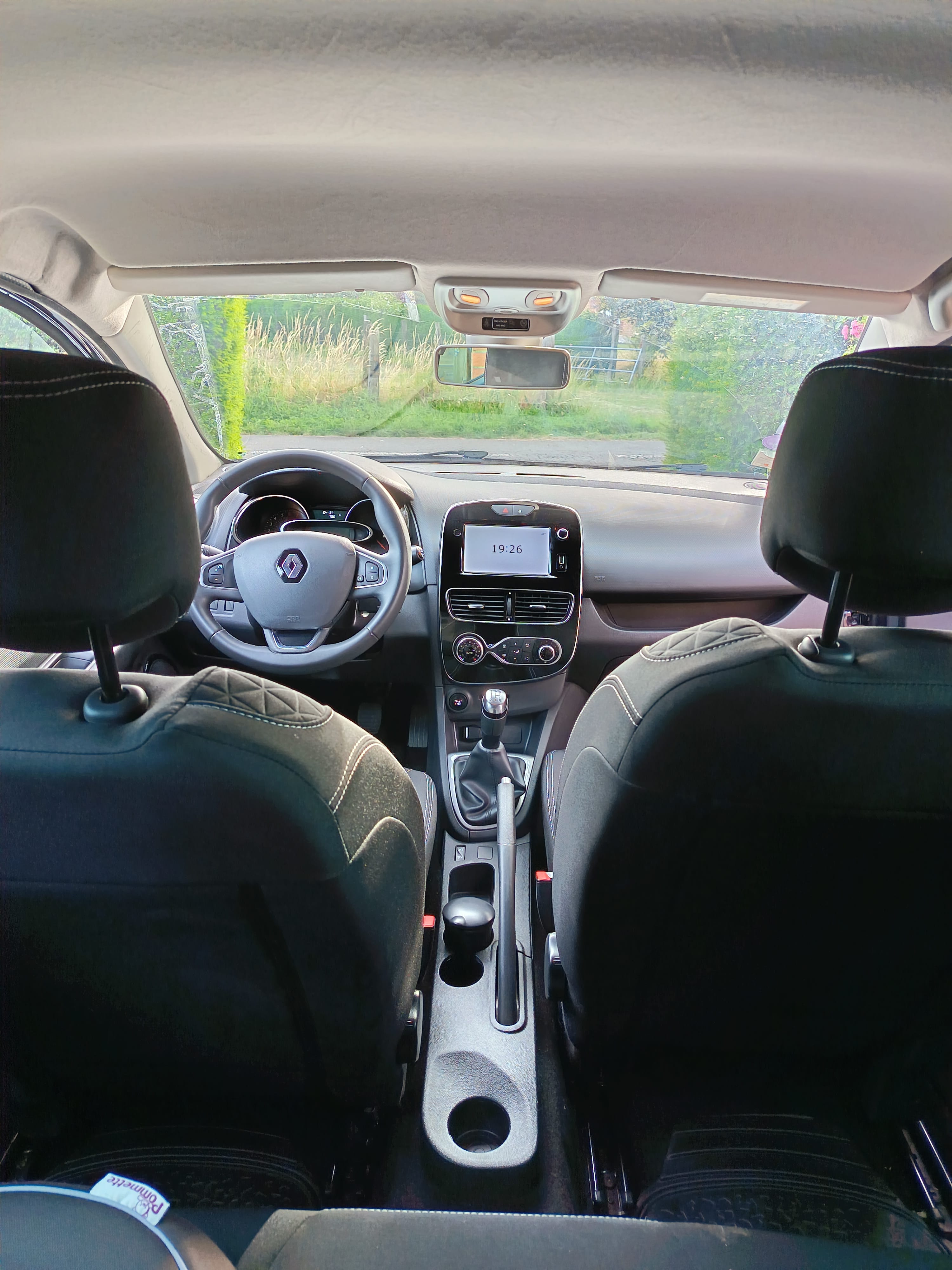Renault Clio avec Siège bébé