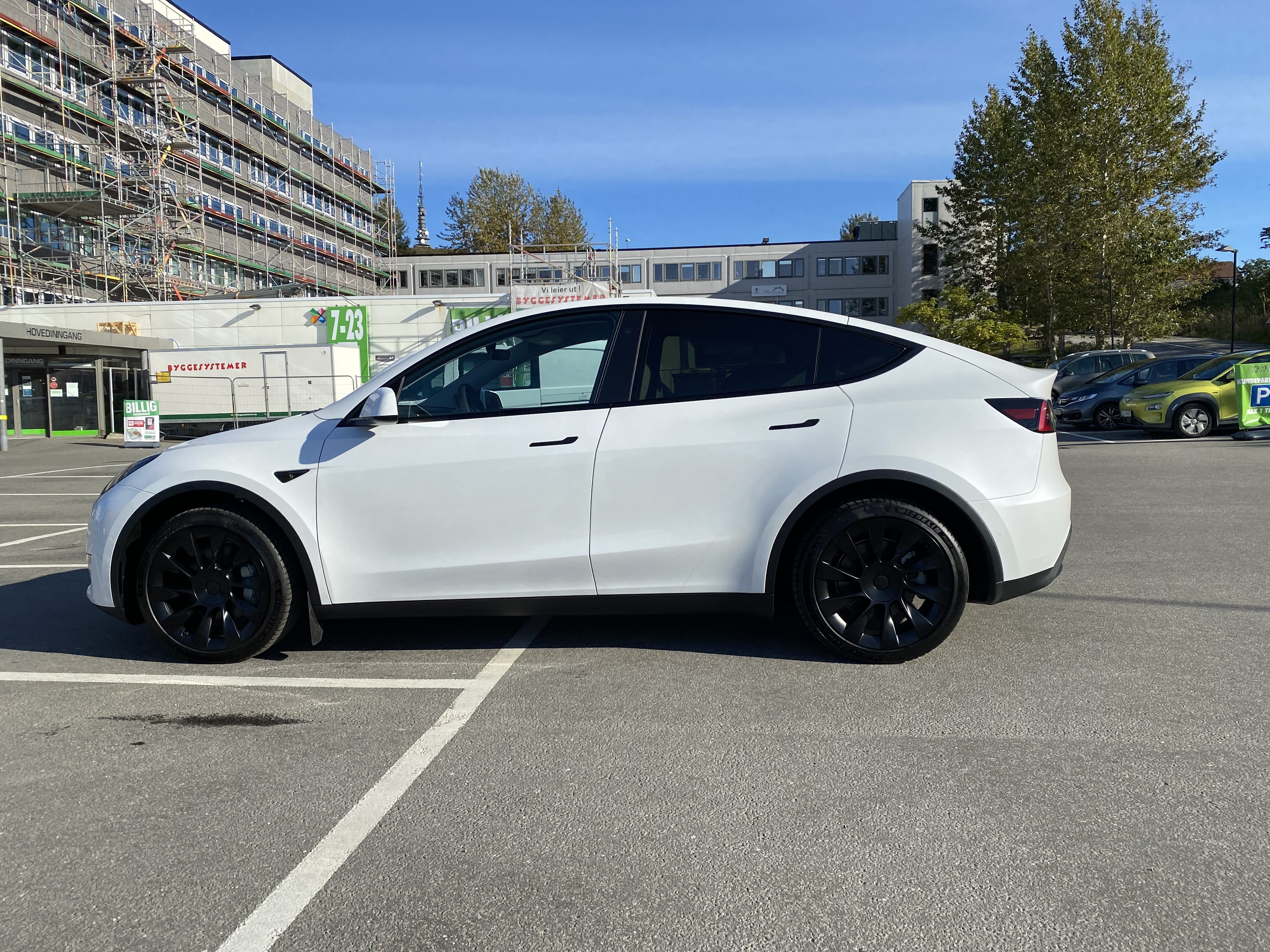 Tesla Model Y Long Range med Aircondition