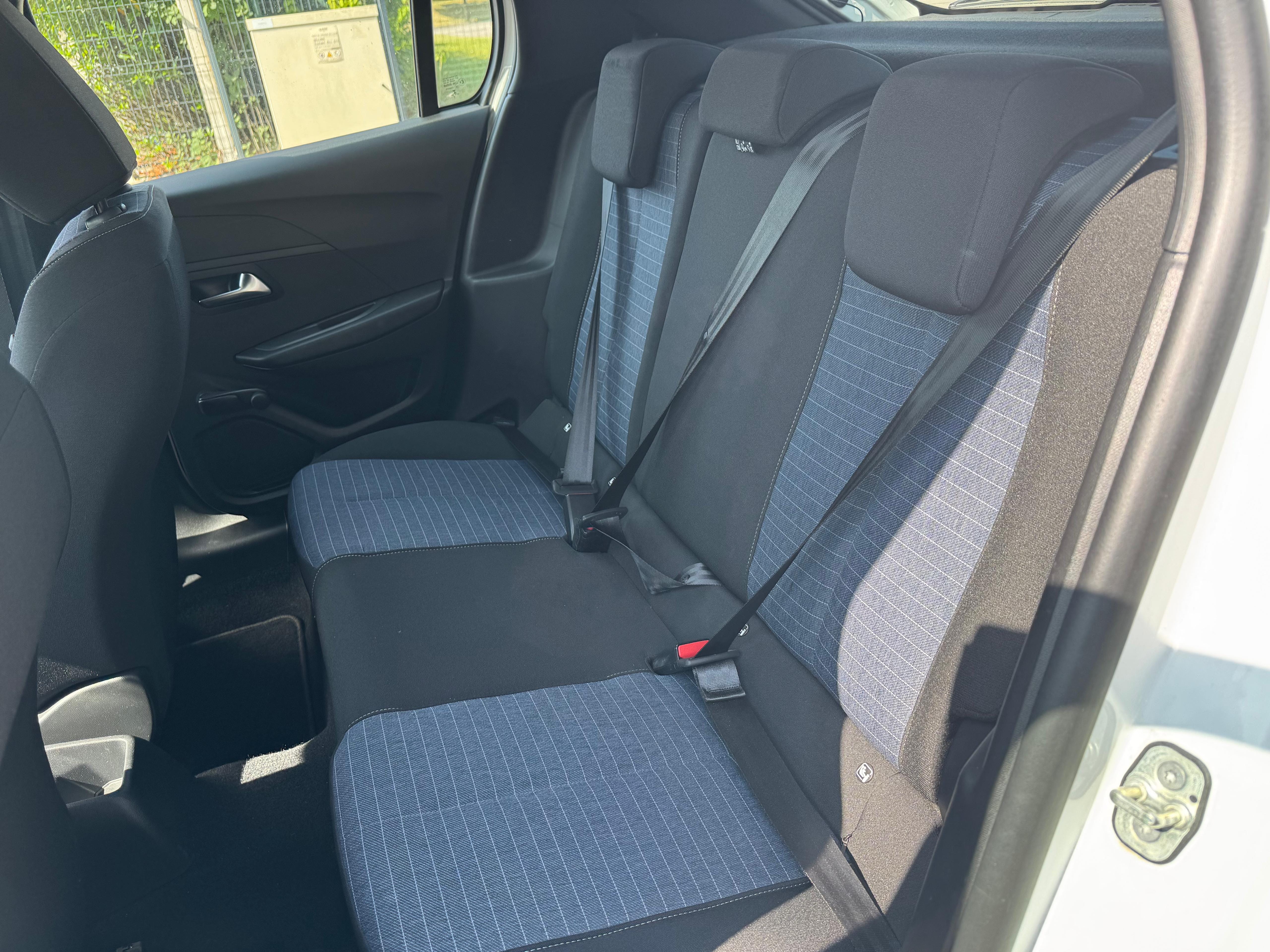 Peugeot 208 Essence 5 portes Clim