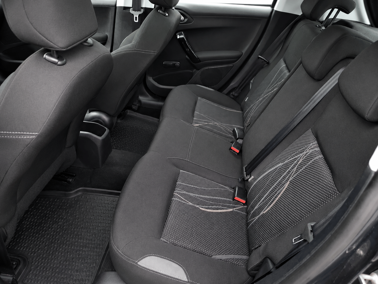 Peugeot 208 1.2 Active (Bensin, Manual) med Vinterdekk