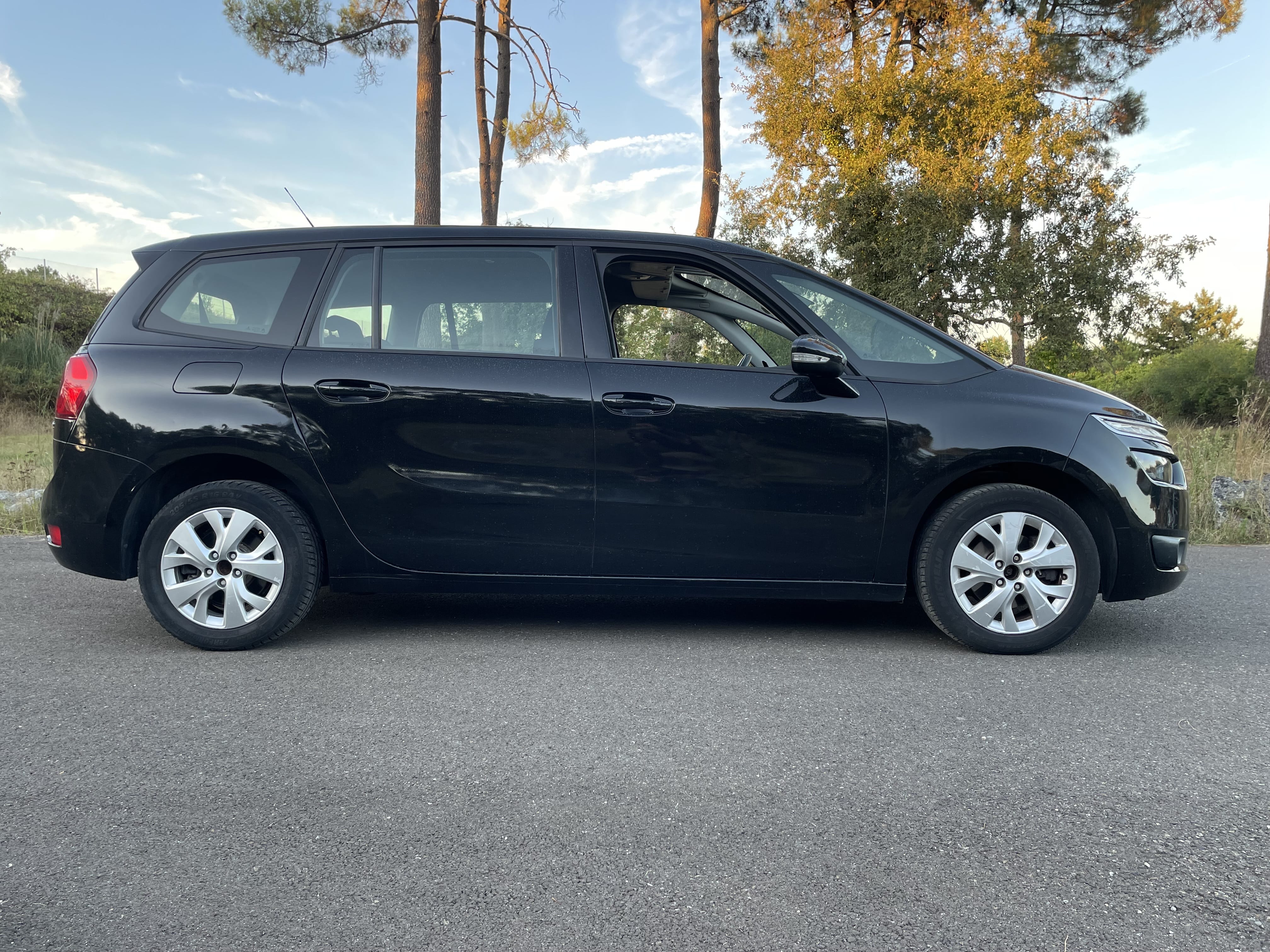 Citroen C4 Grand Picasso  II 1.6 e-HDi boite auto 114 cv Aéroport et Gare de Bordeaux (réf DP677) avec Climatisation