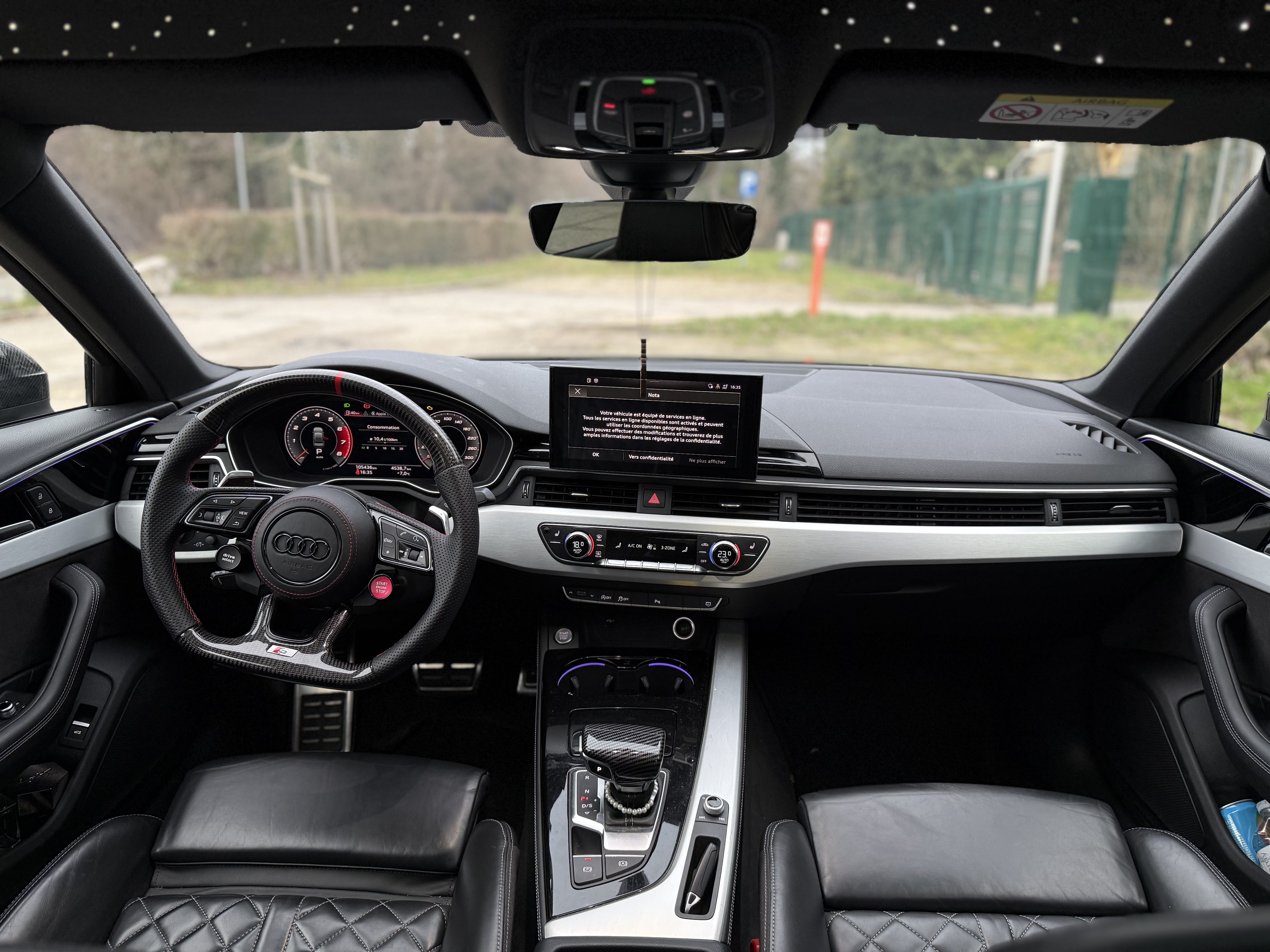 Audi A4 2.0T Premium met Cruise control