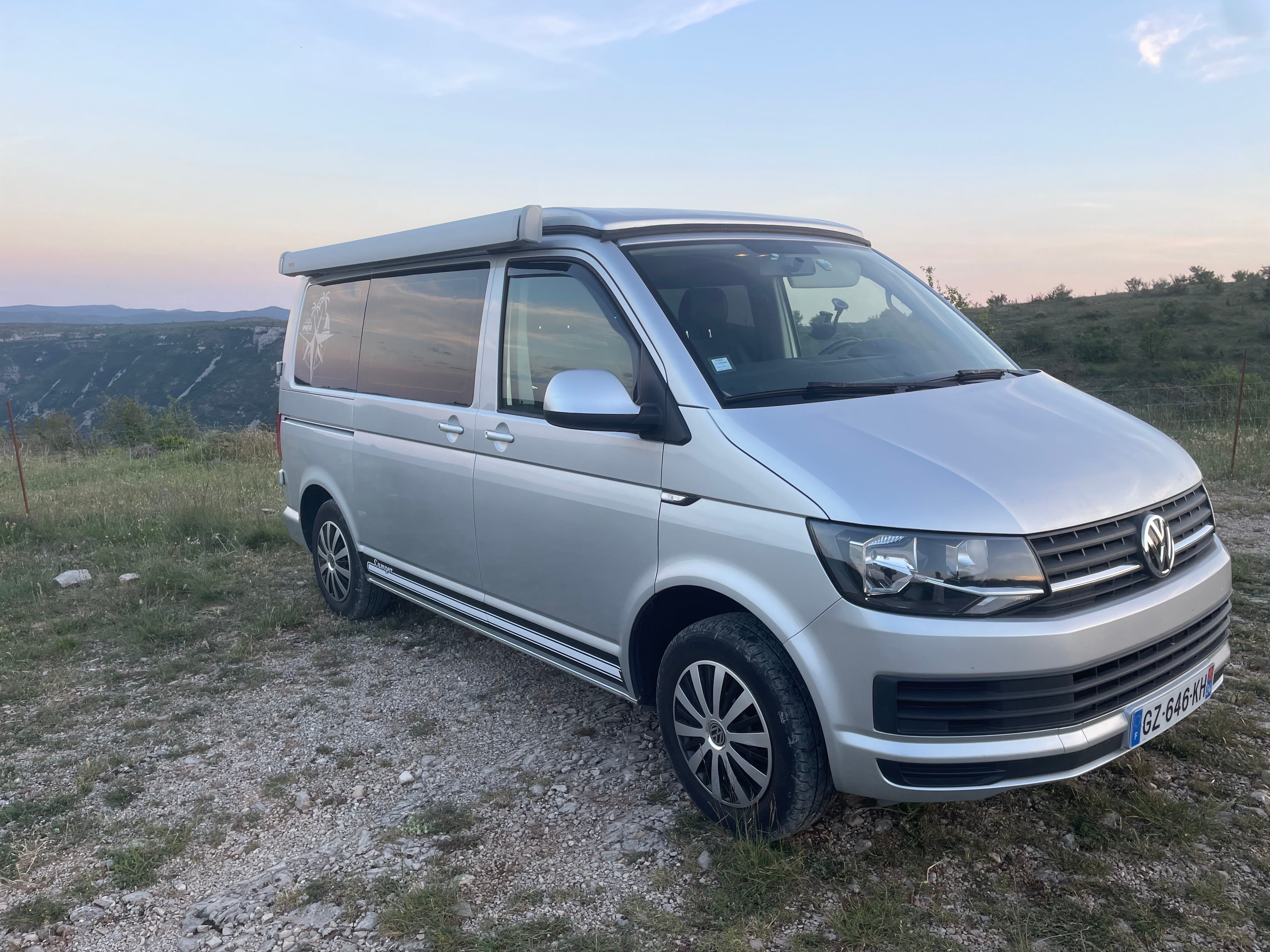 Volkswagen Transporter Camper avec Climatisation
