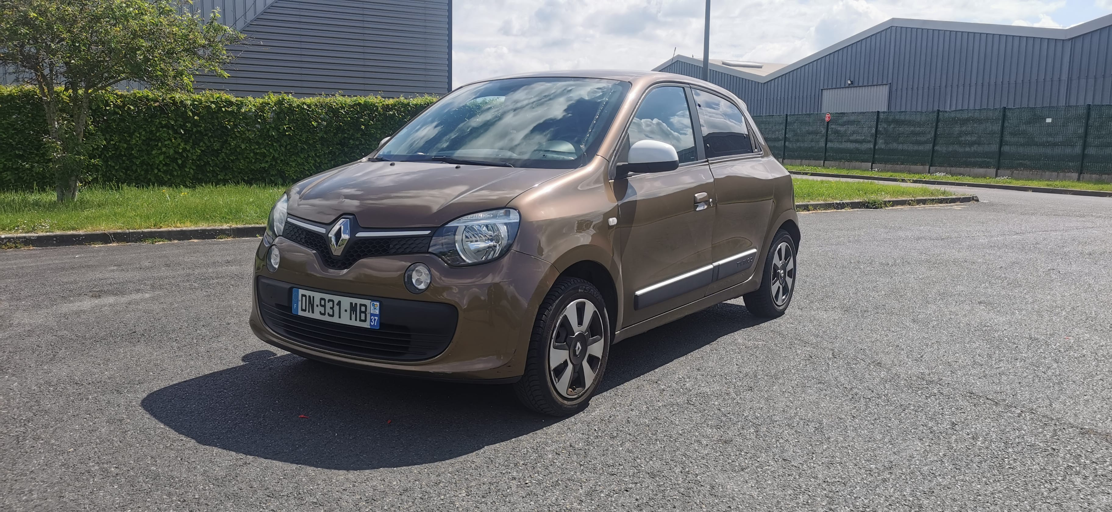 Renault Twingo III Chocolat, 2015, Essence 95