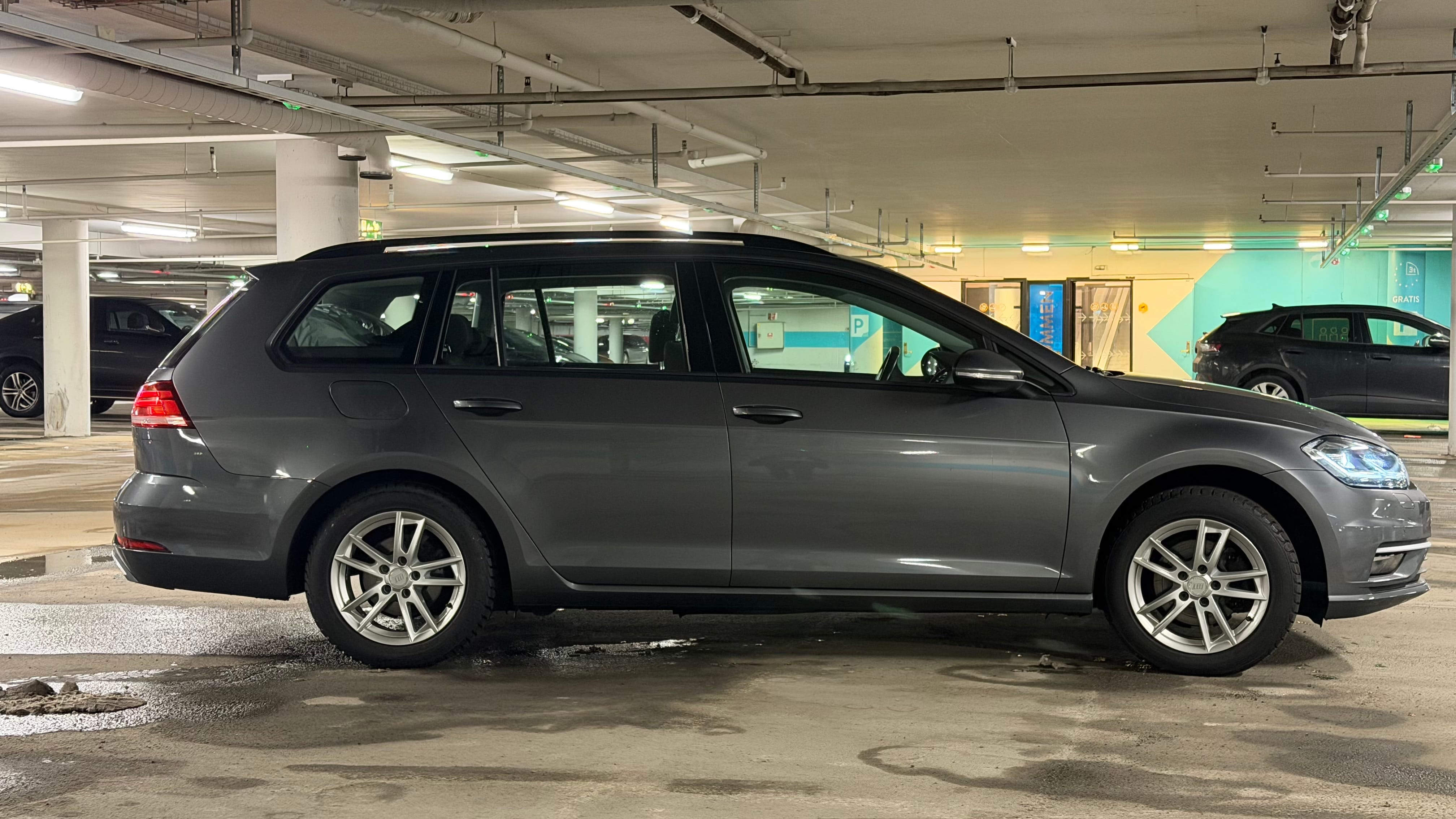 Volkswagen Golf Kombi med Aircondition