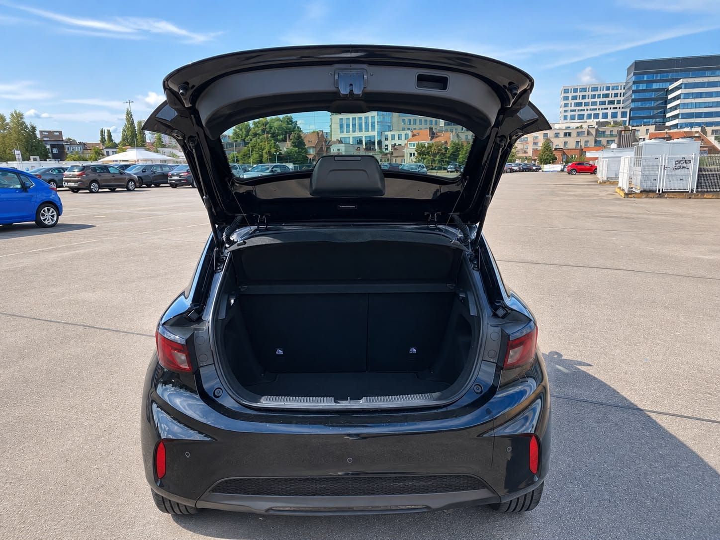 MG MG3 Hybrid + Full option luxury pack with Apple CarPlay
