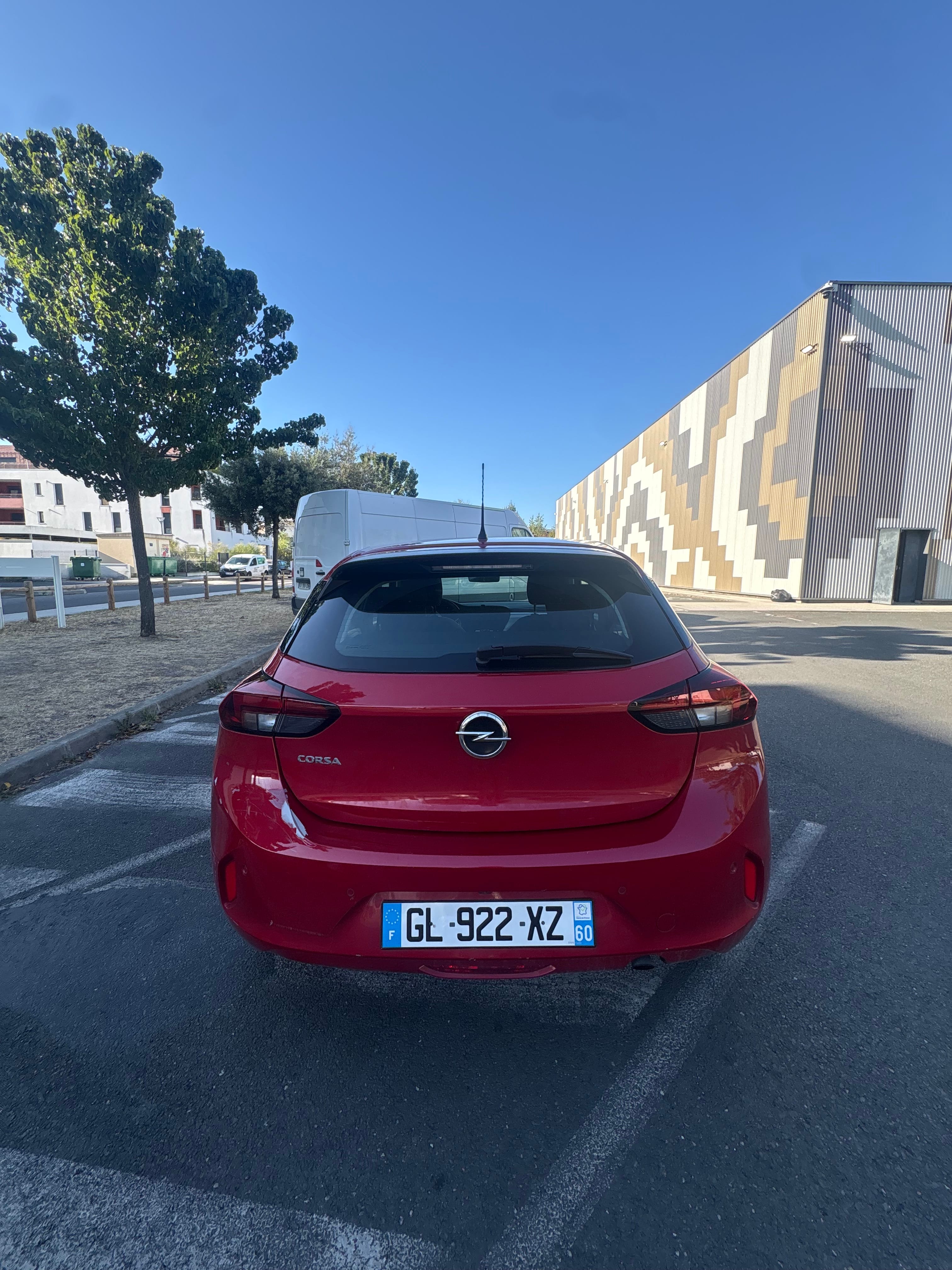 Opel Corsa avec Caméra de recul
