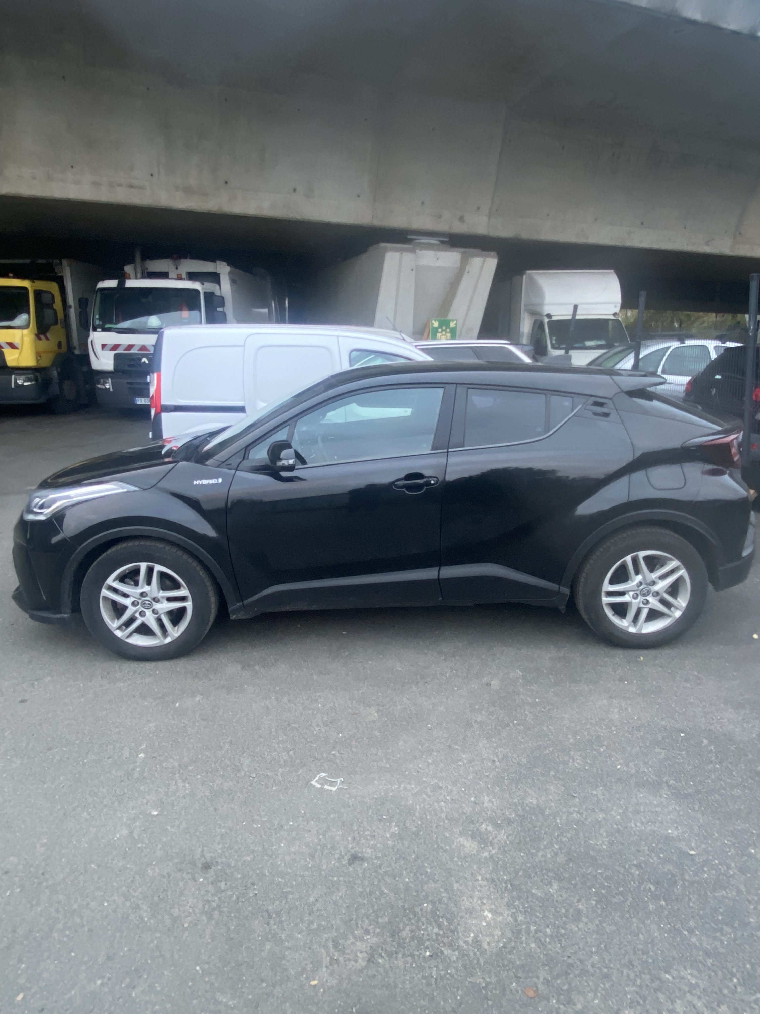 Toyota C-HR Hybrid avec Climatisation