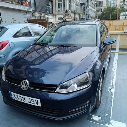 Volkswagen Golf SportWagen car