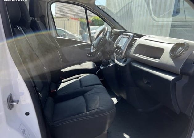 Renault Trafic 6m3 DCI 95cv Clim-Camera-GPS-CarPlay-Android et Bluetooth USB avec diable with Cruise control