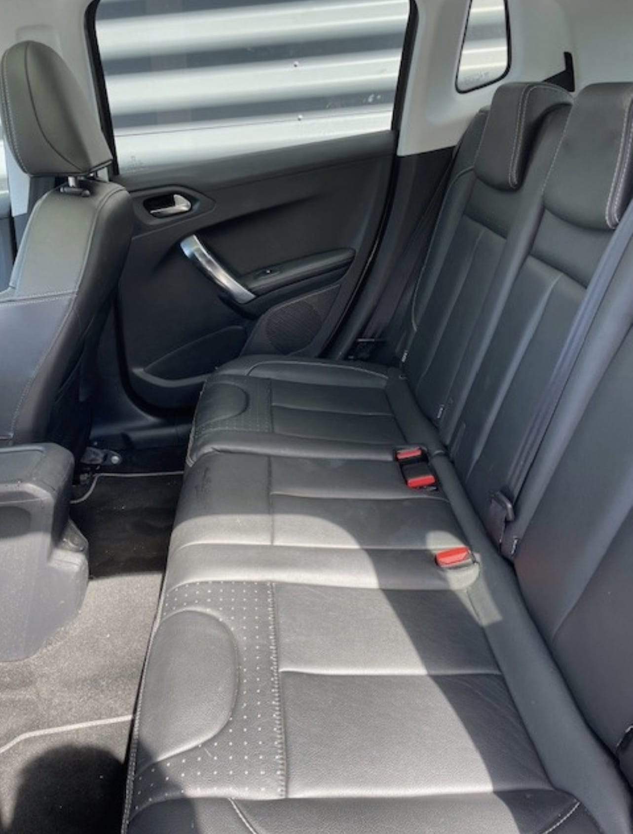 Peugeot 2008 med Lydinngang