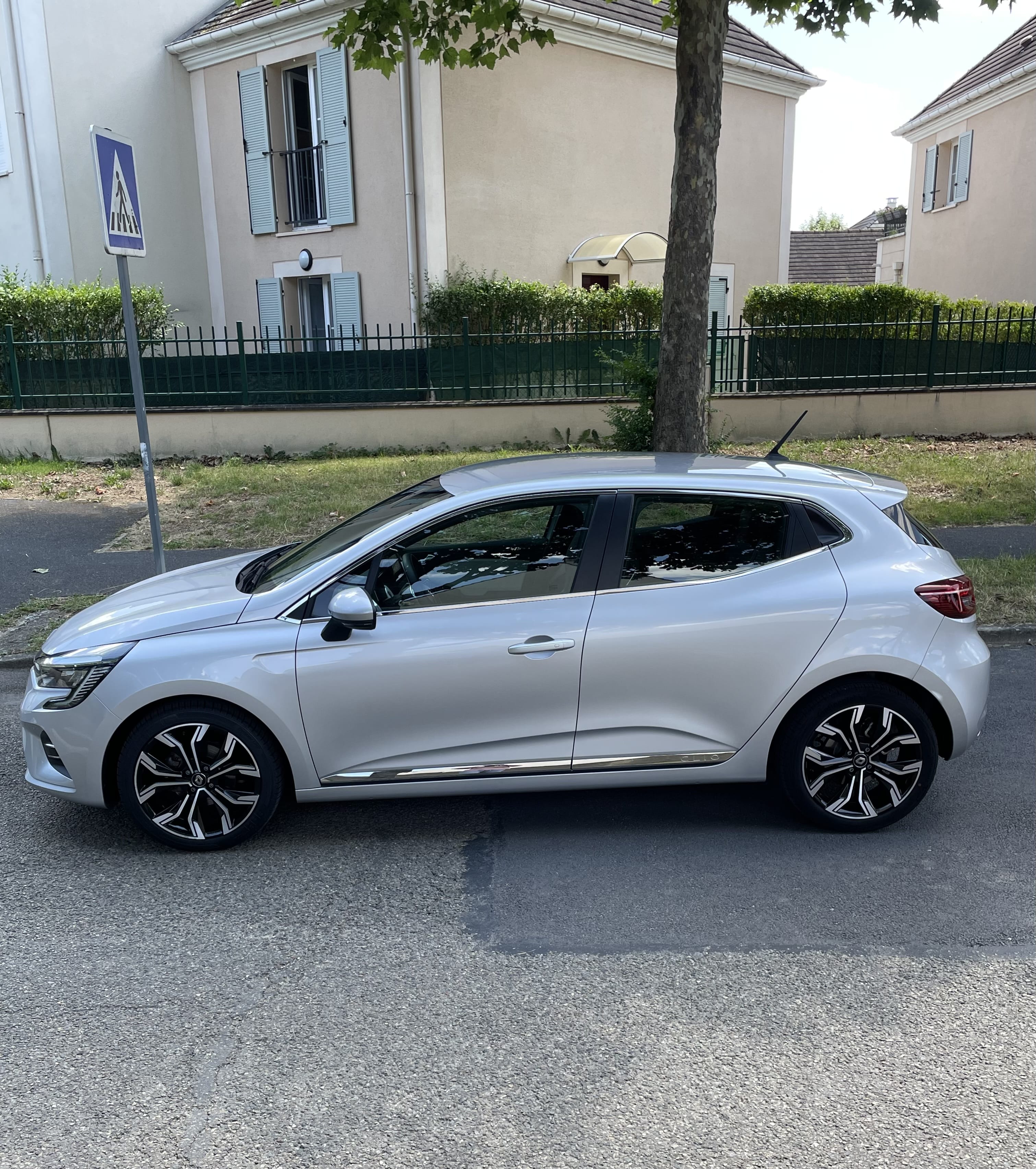 Renault Clio avec GPS