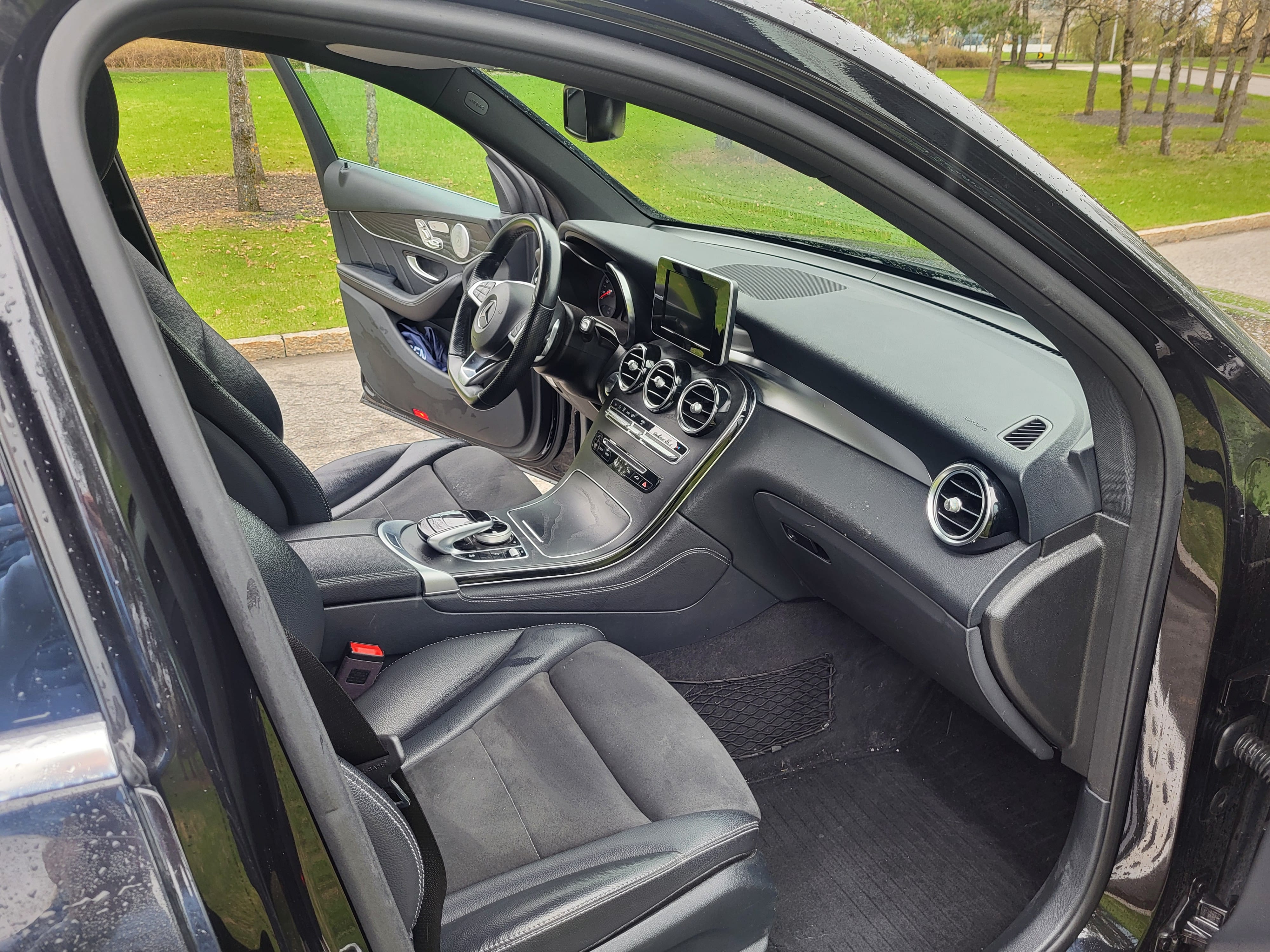 Mercedes-Benz GLC 220 d 4MATIC med Vinterdekk