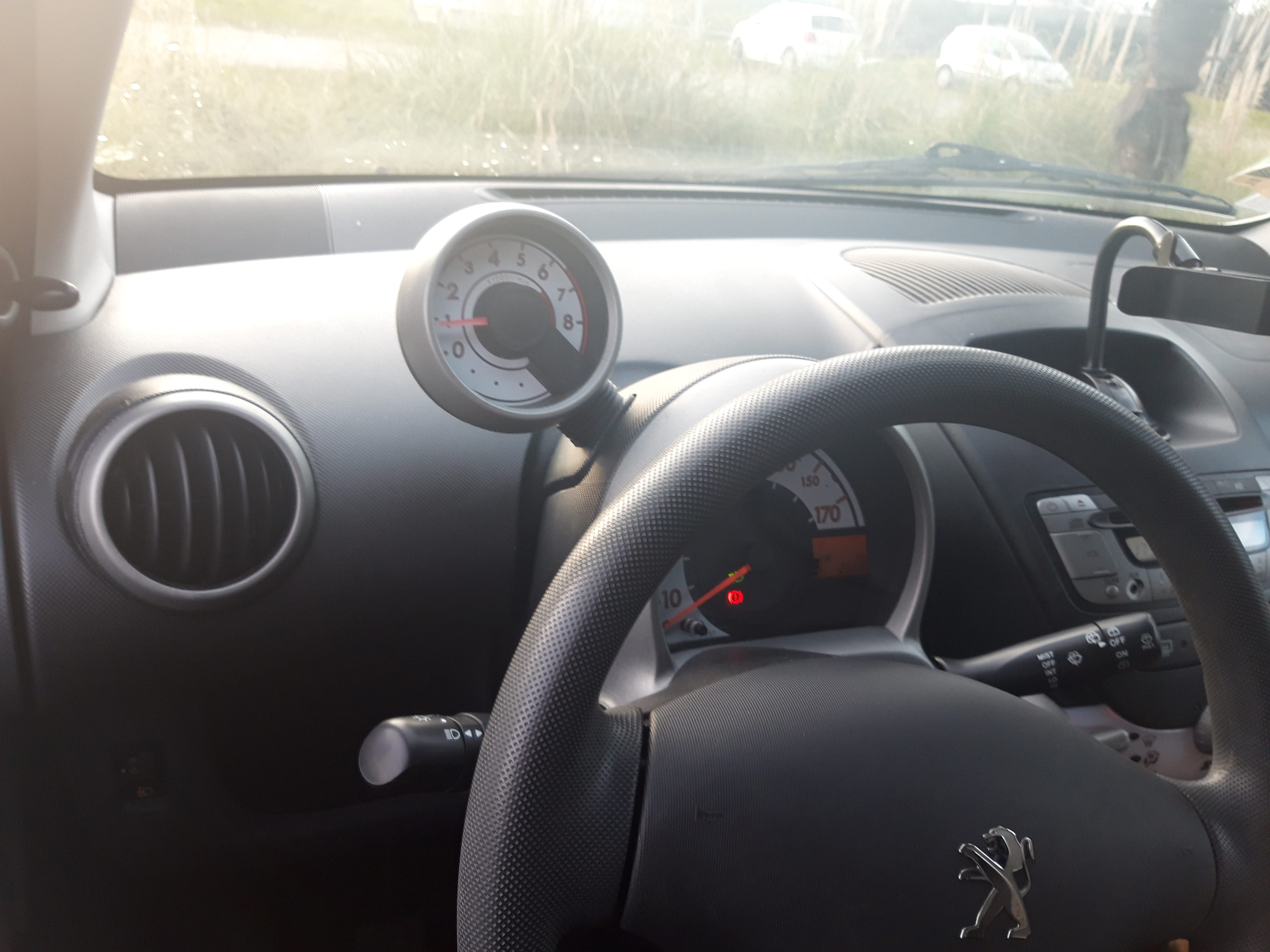 Peugeot 107 ACTIVE avec Siège bébé