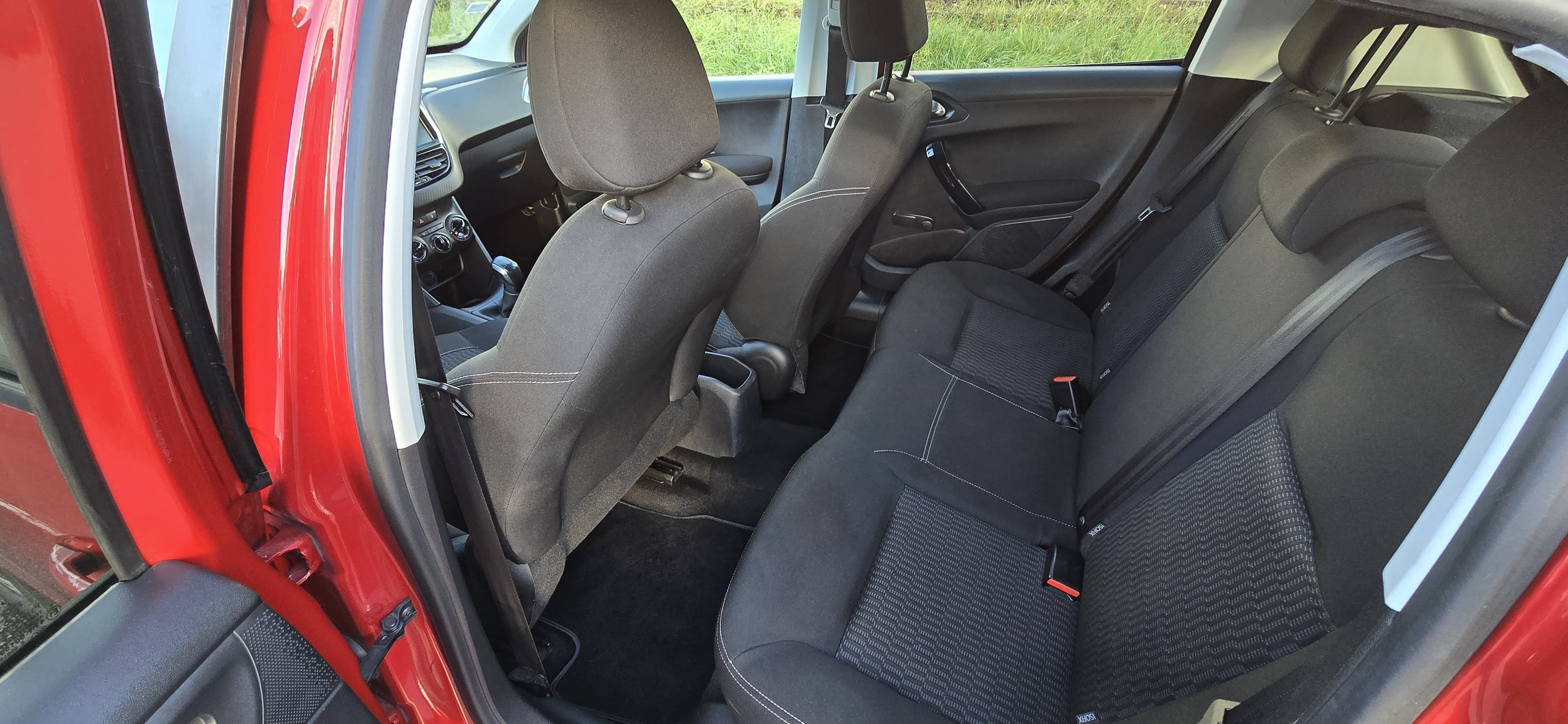 Peugeot 208 avec Régulateur de vitesse