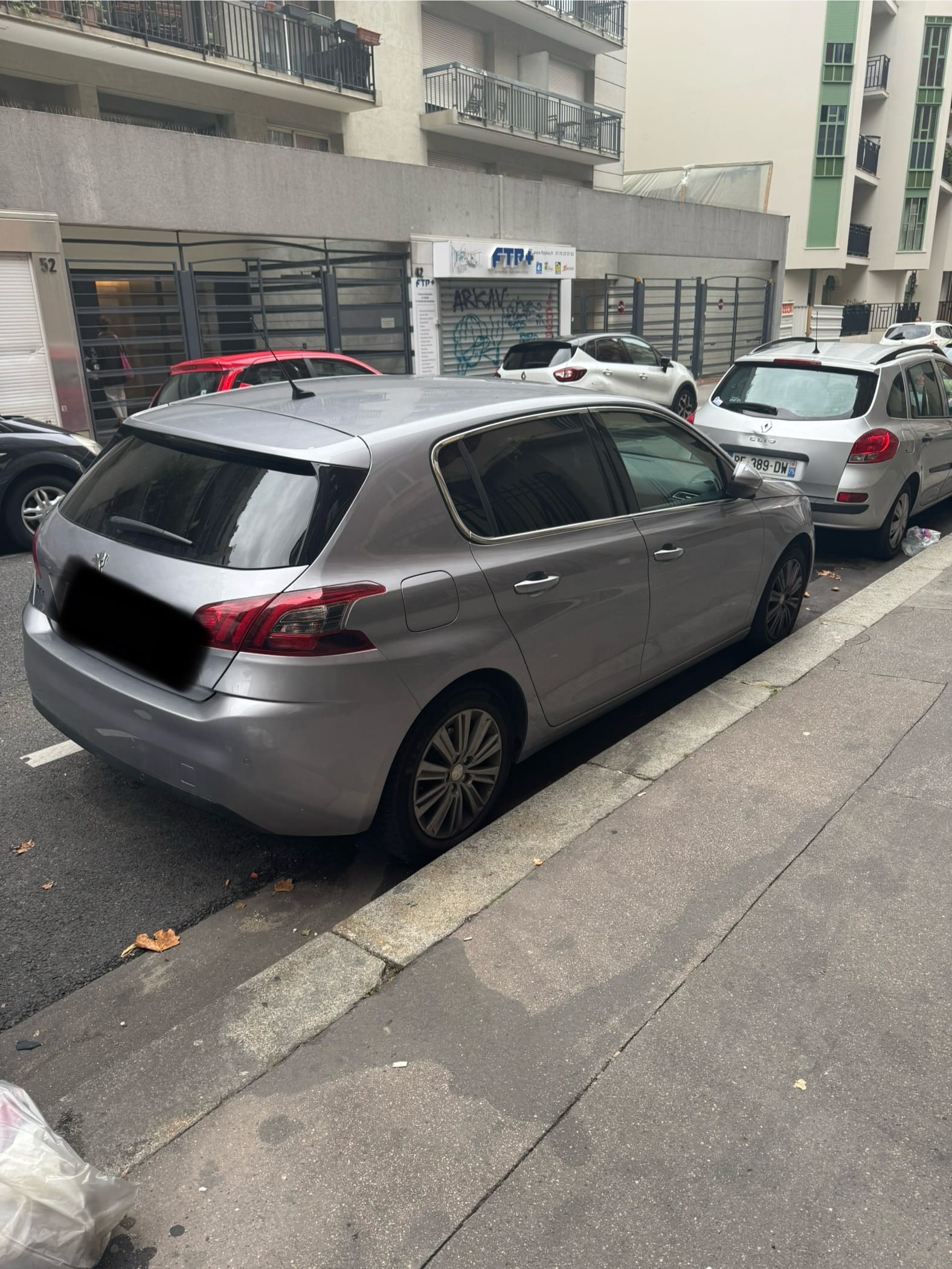 Peugeot 308 mit Navigationsgerät