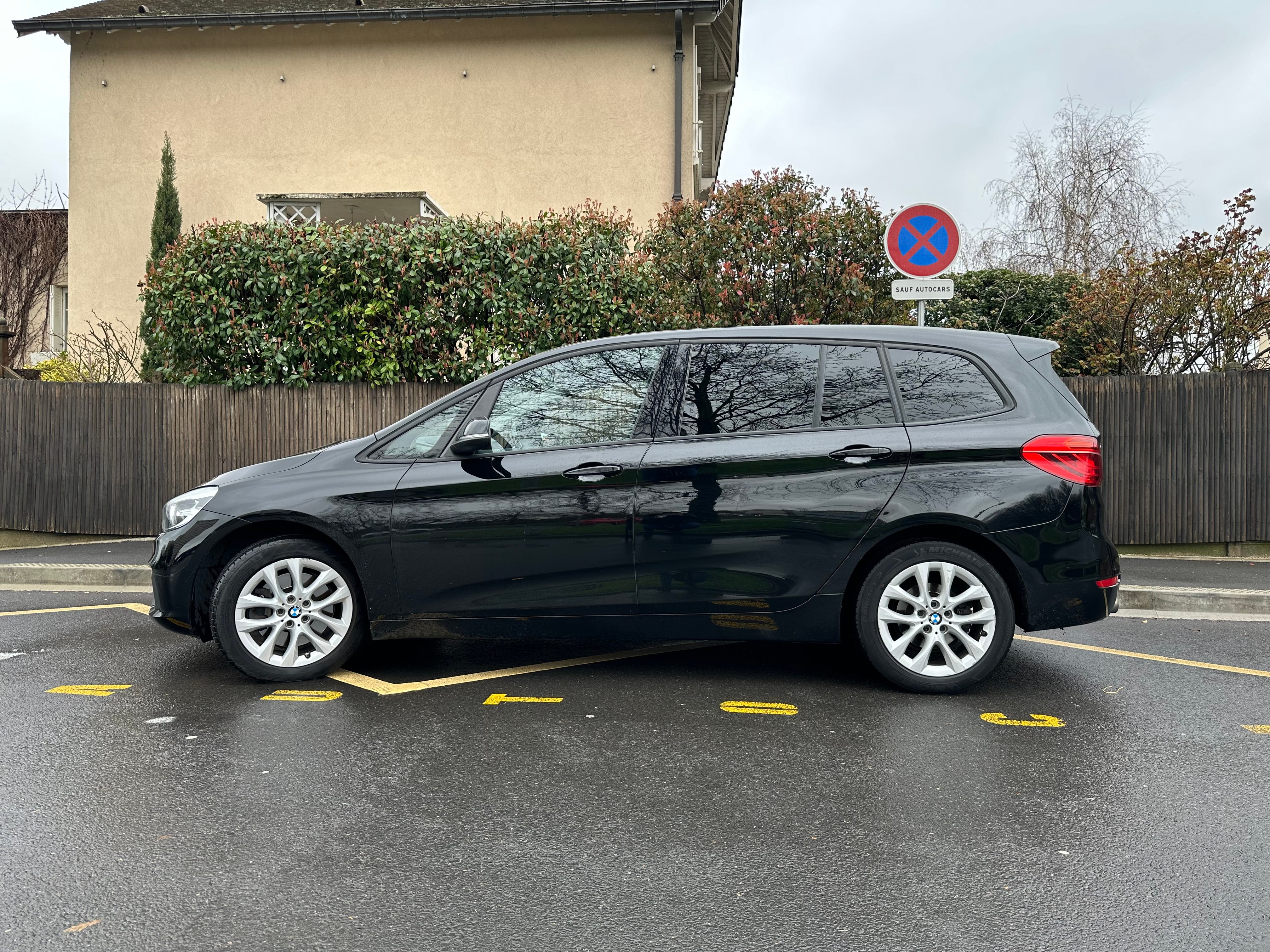 BMW 220d xDrive Active Tourer F45 avec Climatisation