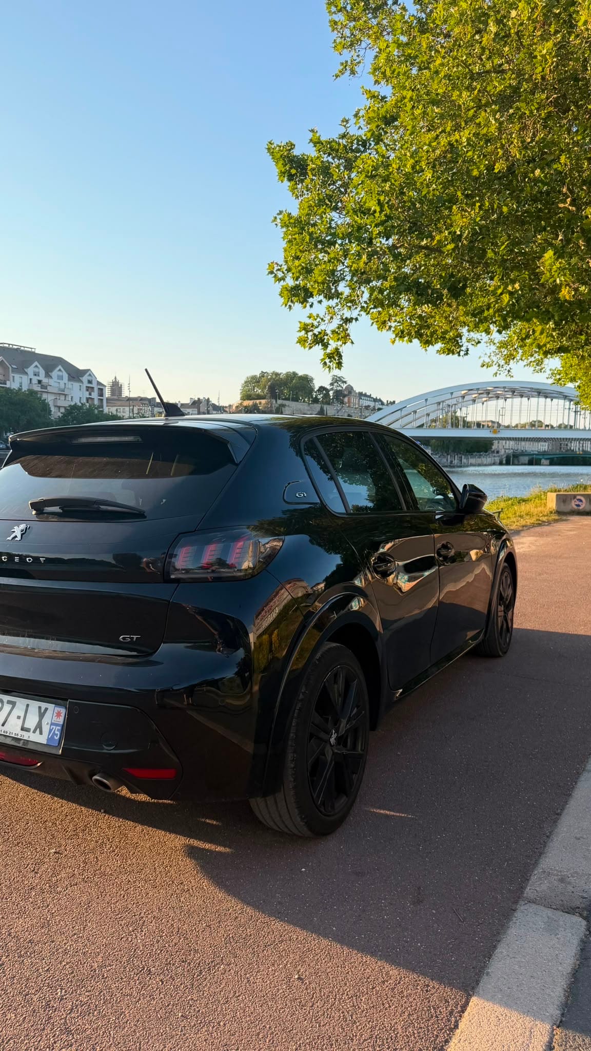 Peugeot 208 GT Line avec Caméra de recul
