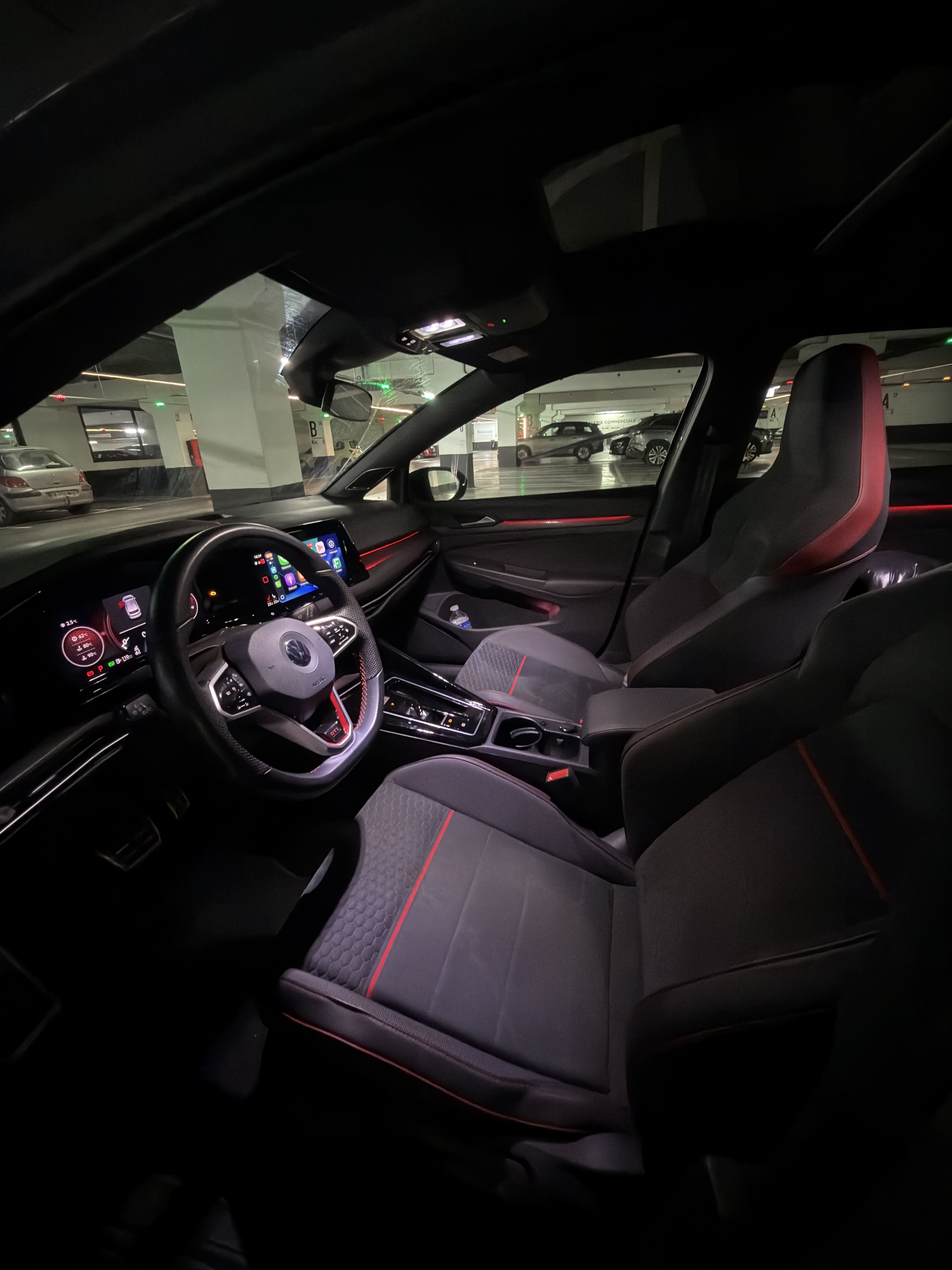 Volkswagen Golf avec GPS