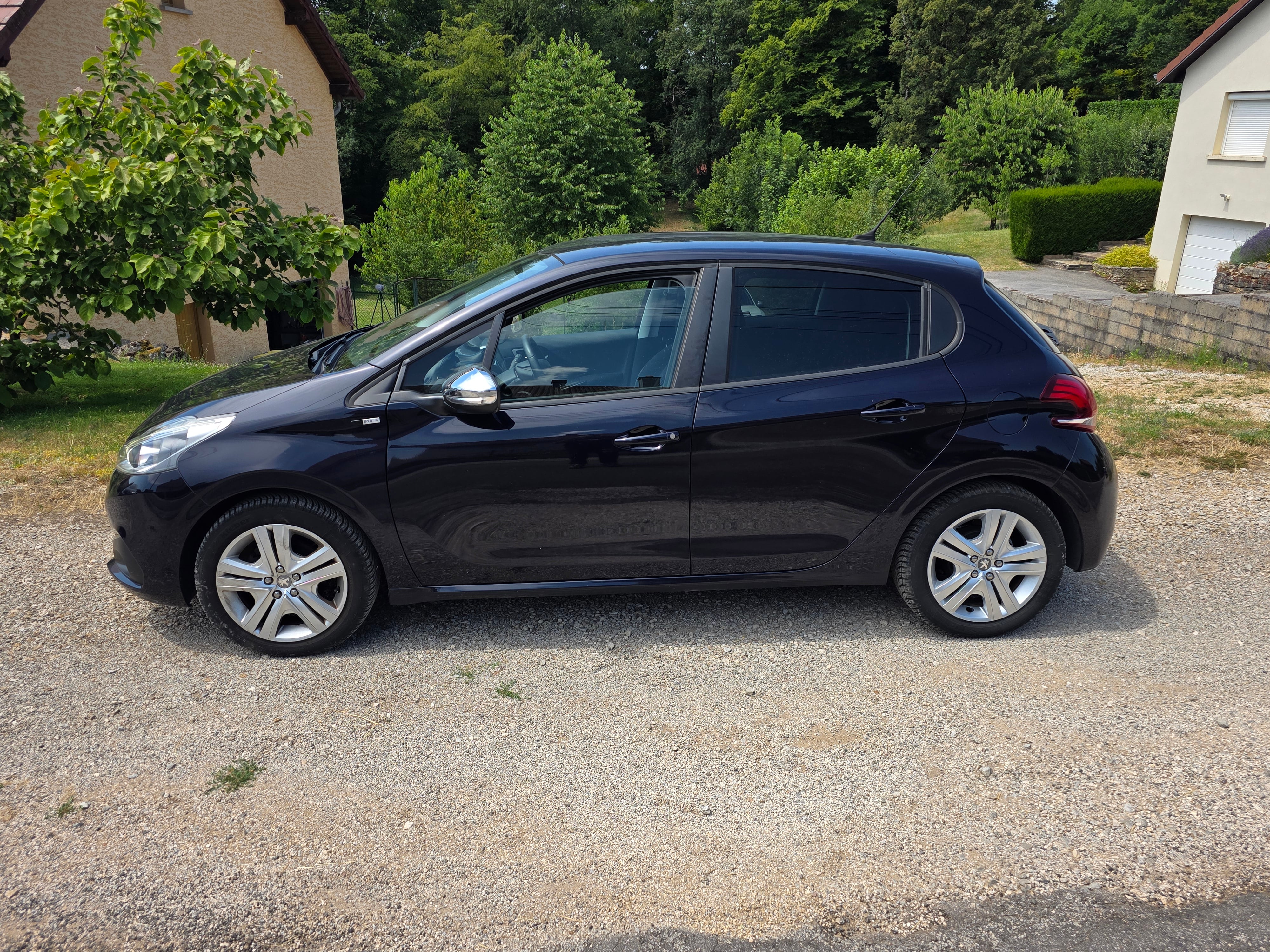 Peugeot 208 avec Climatisation