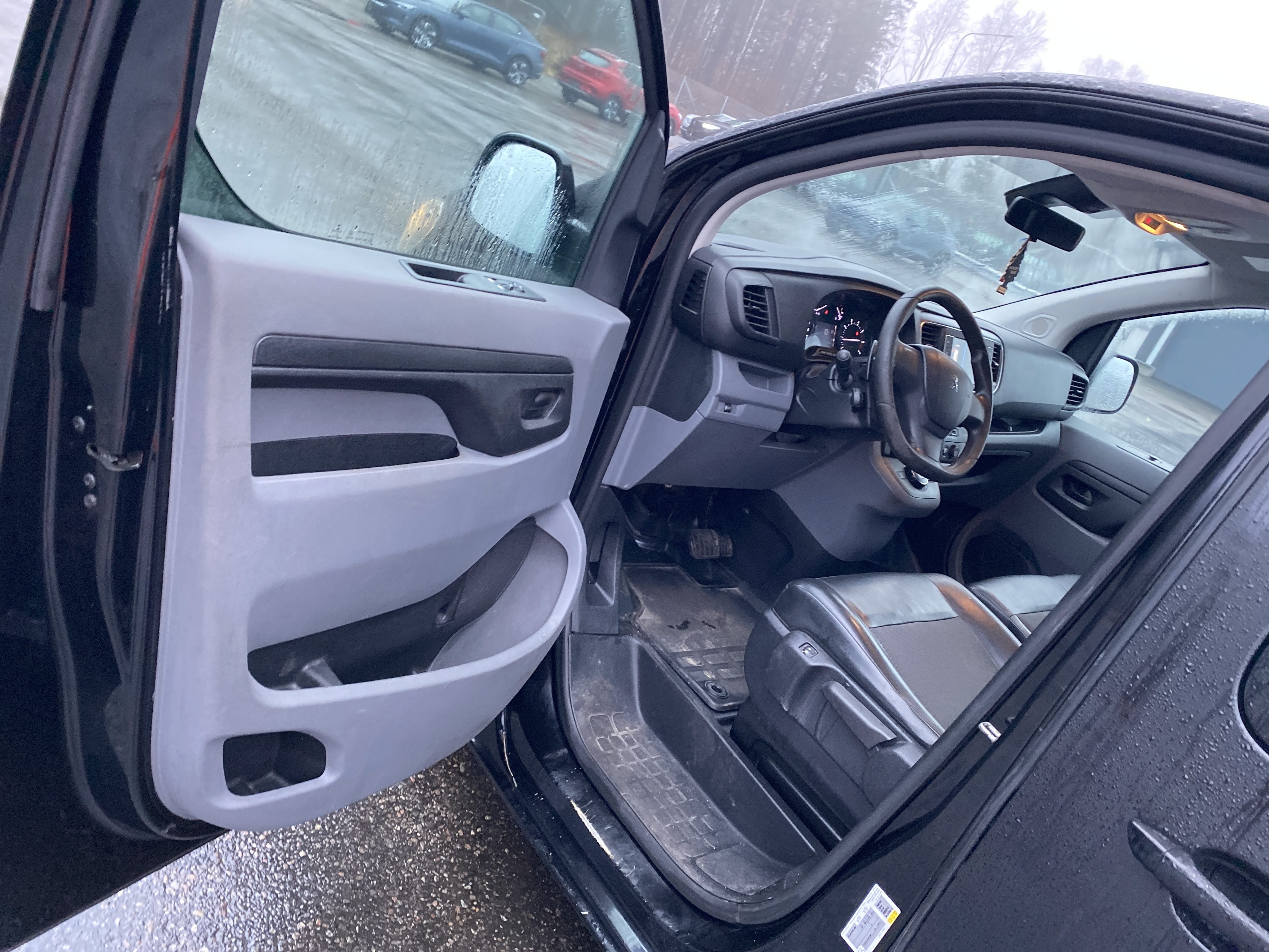 Peugeot Expert med Bluetooth audio