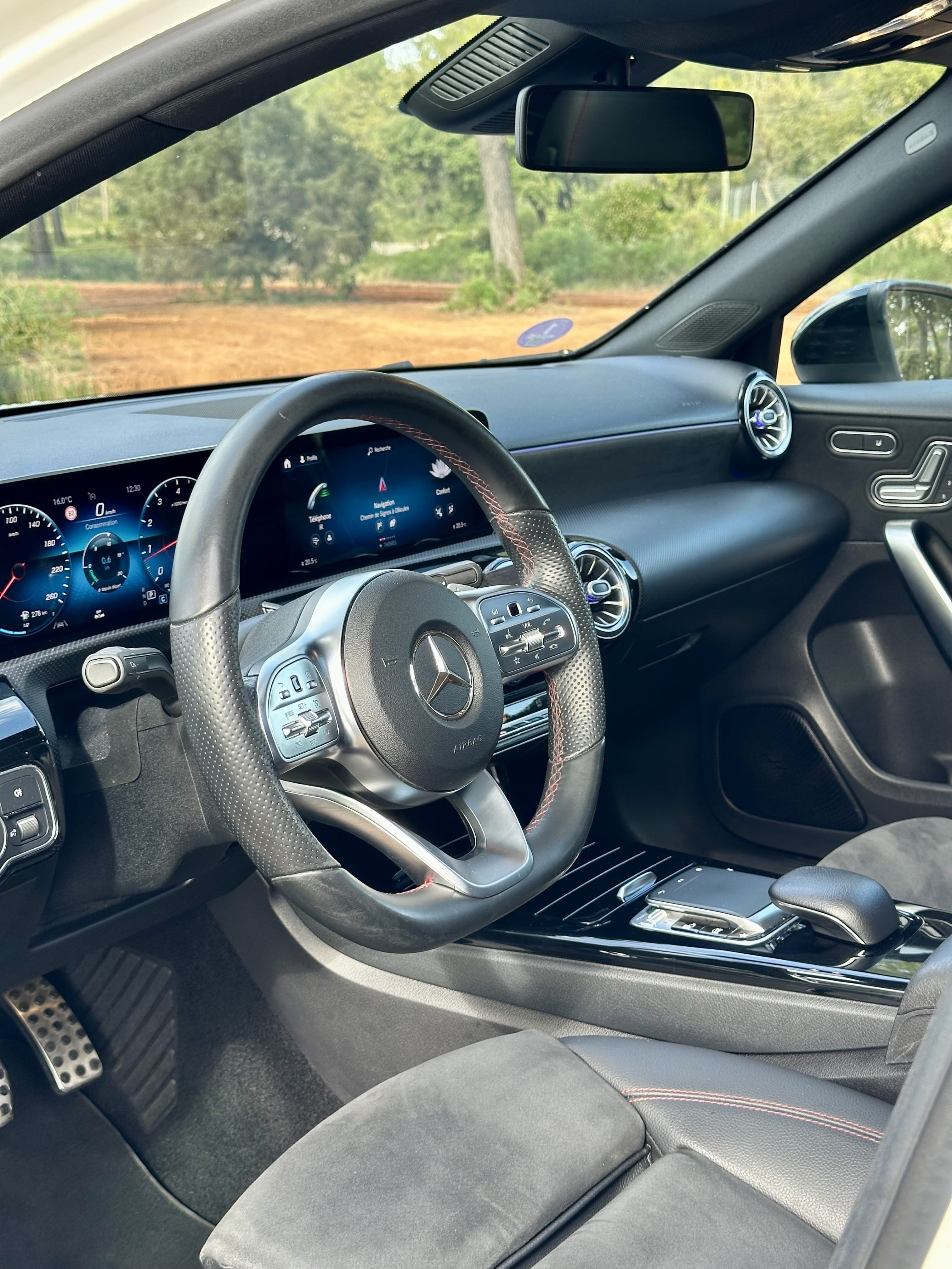 Mercedes-Benz Classe A Berline AMG Line avec GPS