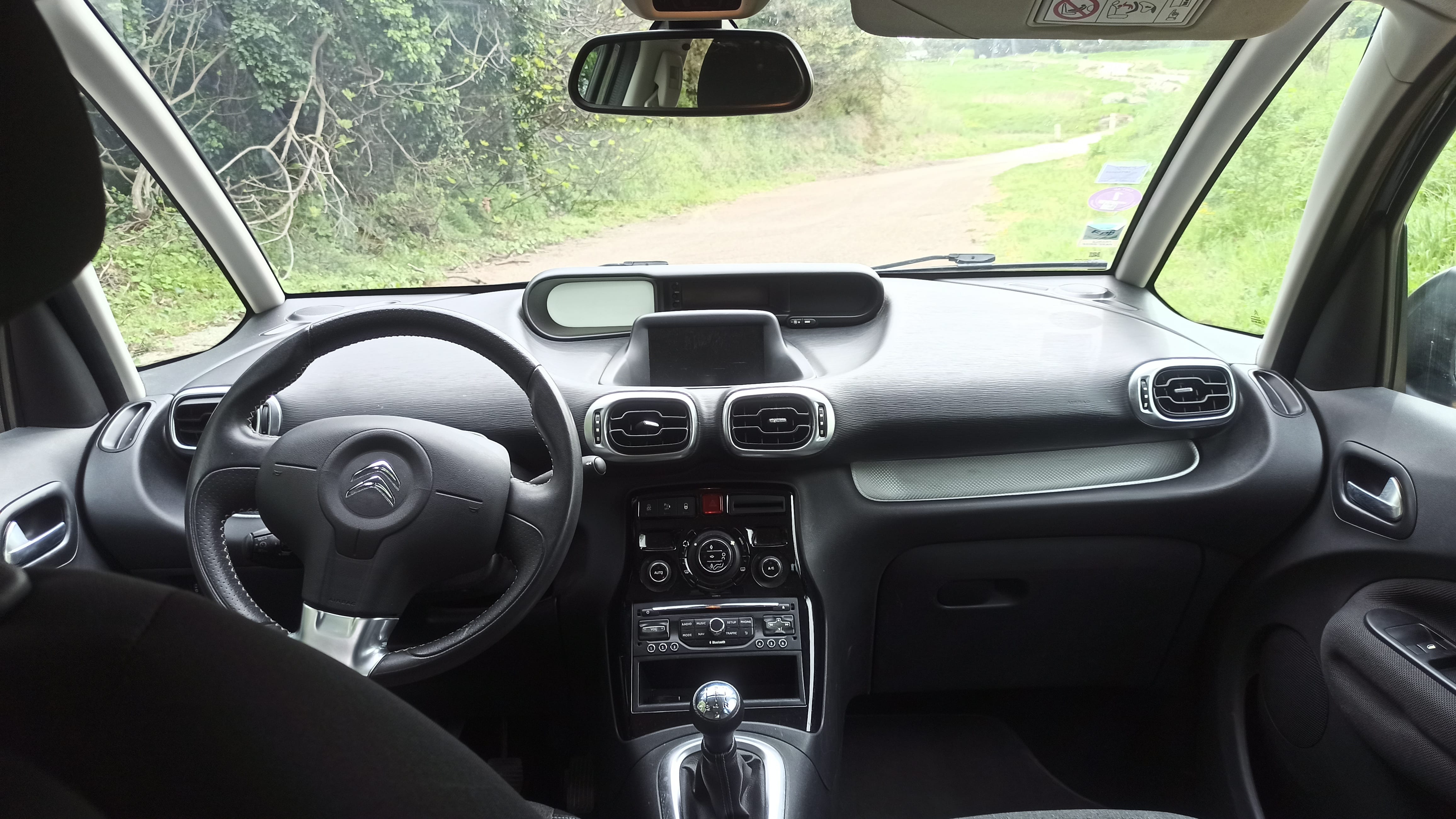 Citroen C3 Picasso with Cruise control