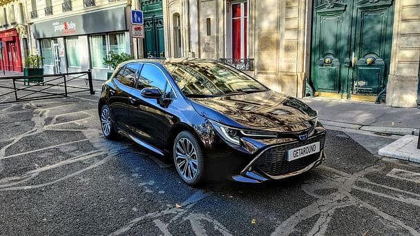 Toyota Corolla Hybride, 2020, Essence 95 / Électrique (hybride), automatique