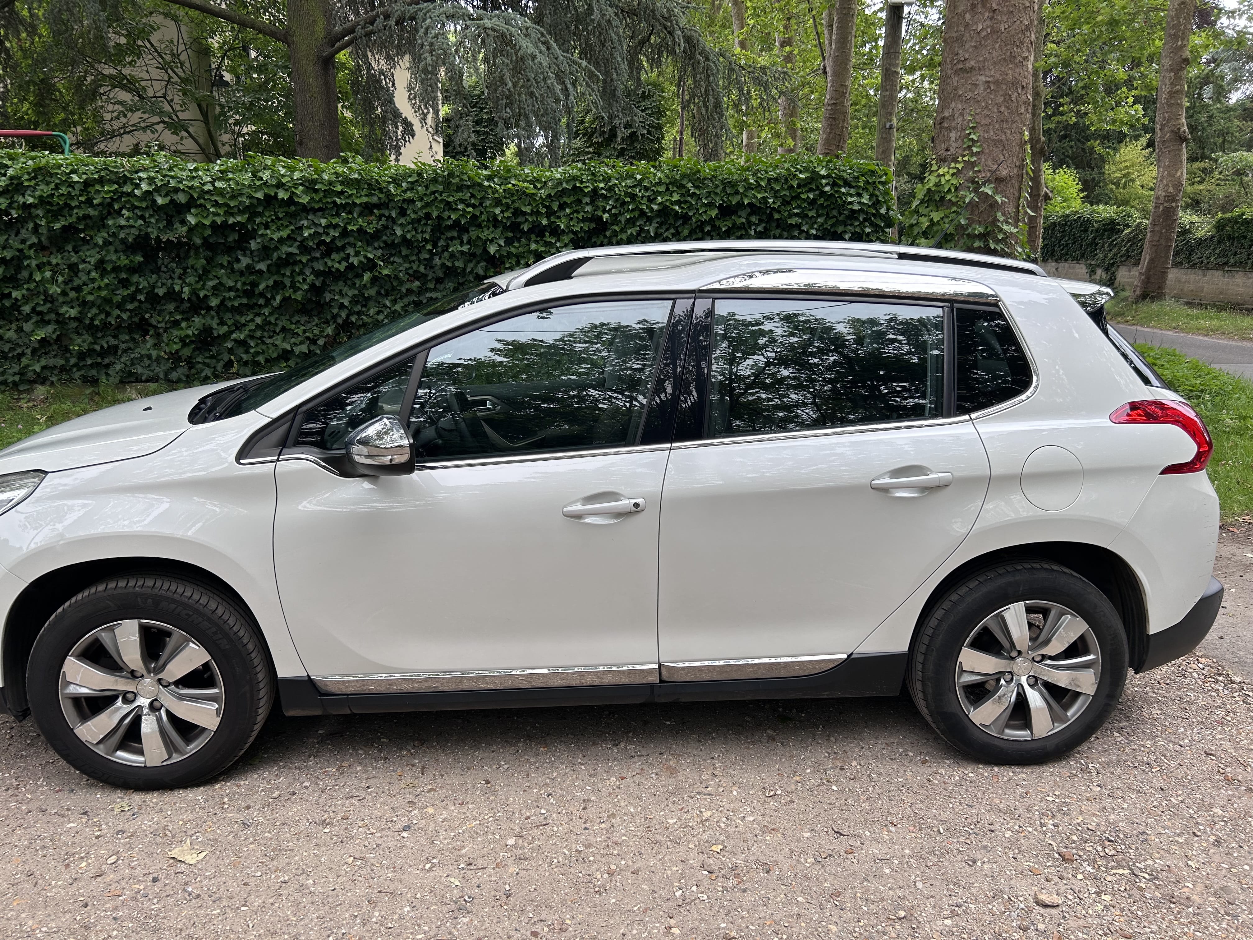 Peugeot 2008 avec Climatisation