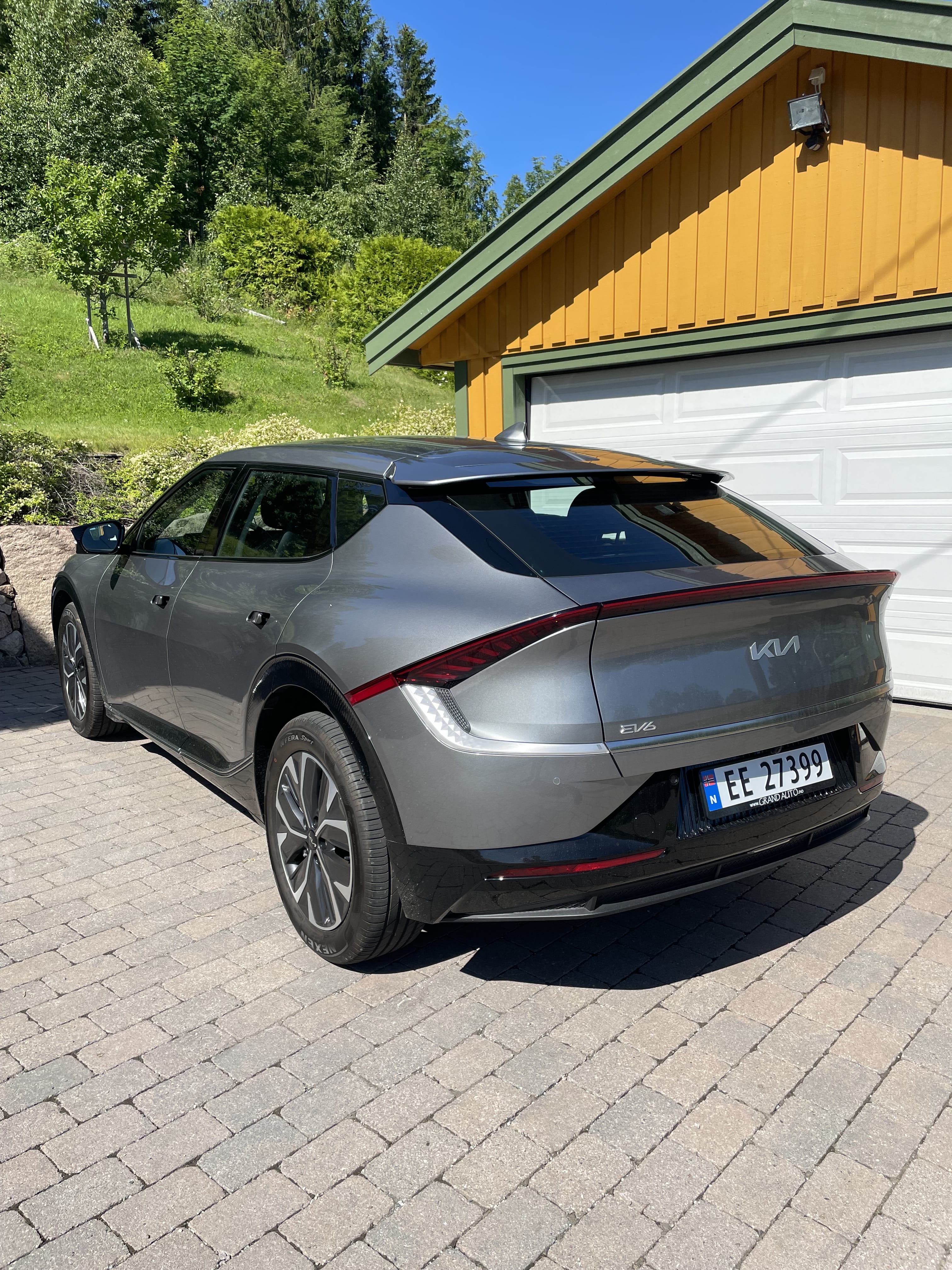 Kia EV6 with GPS