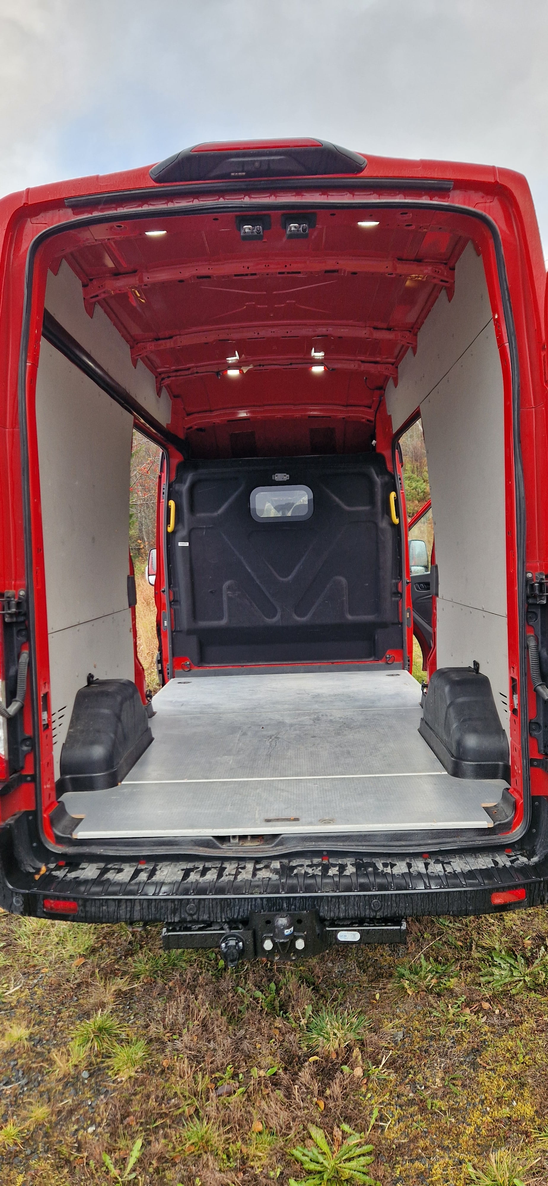 Ford Transit Cargo Van med Ryggekamera